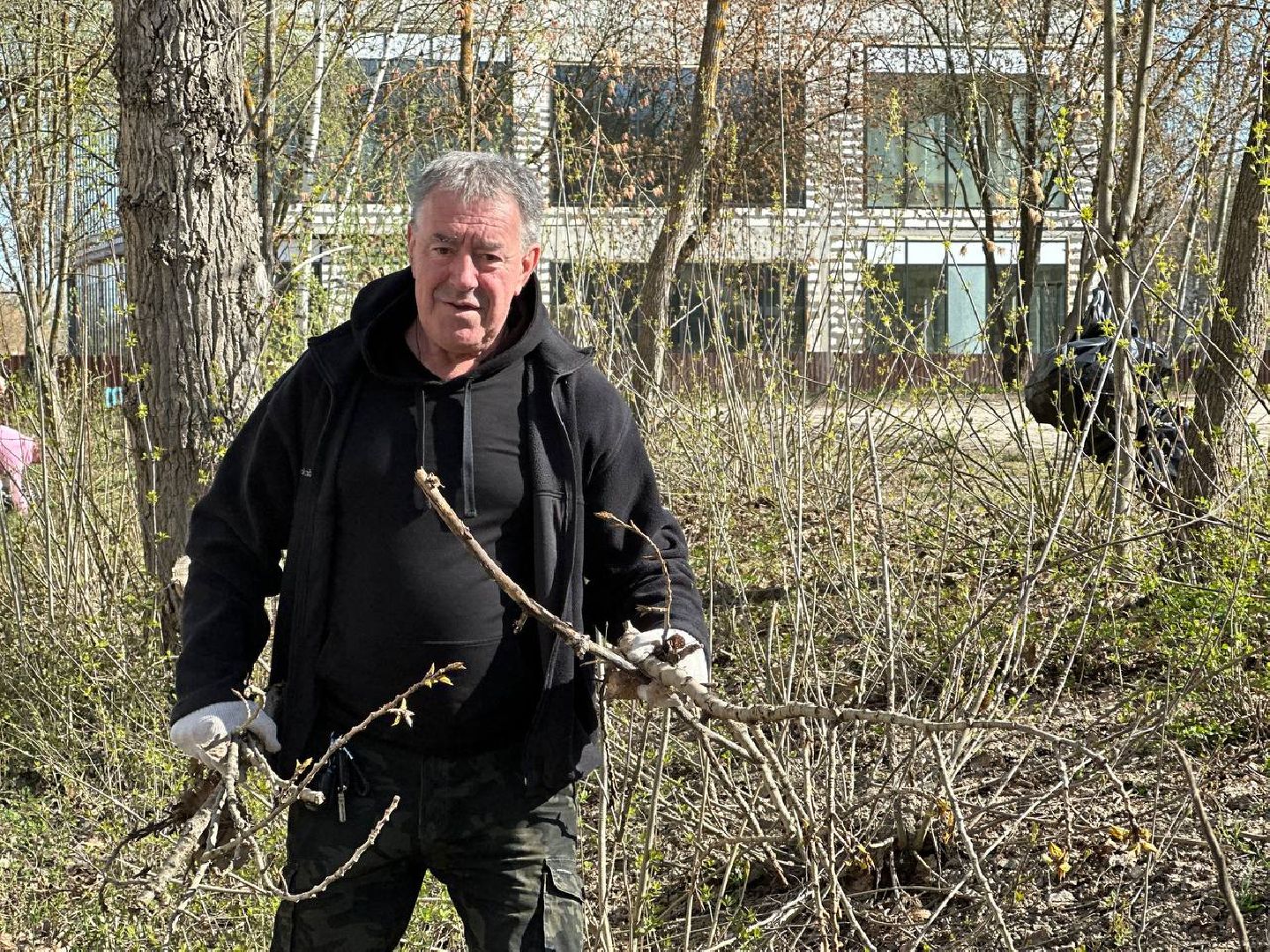 Можайск, Можайский городской округ, Подмосковье, субботник, областной субботник, жители, уборка территории