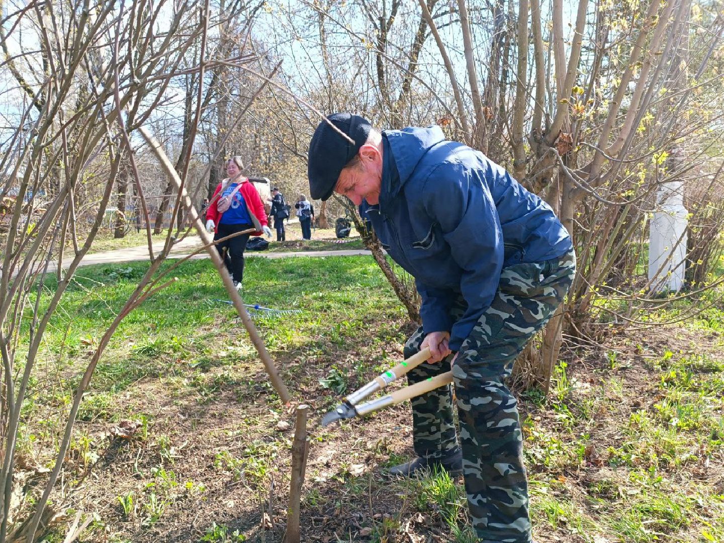 Можайск, Можайский городской округ, Подмосковье, субботник, областной субботник, жители, уборка территории