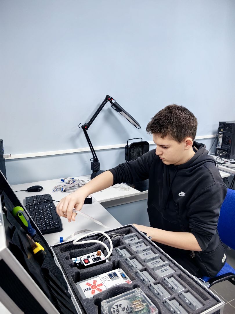 Инженерия космических систем, модель, спутник, программирование, 3д, школа,