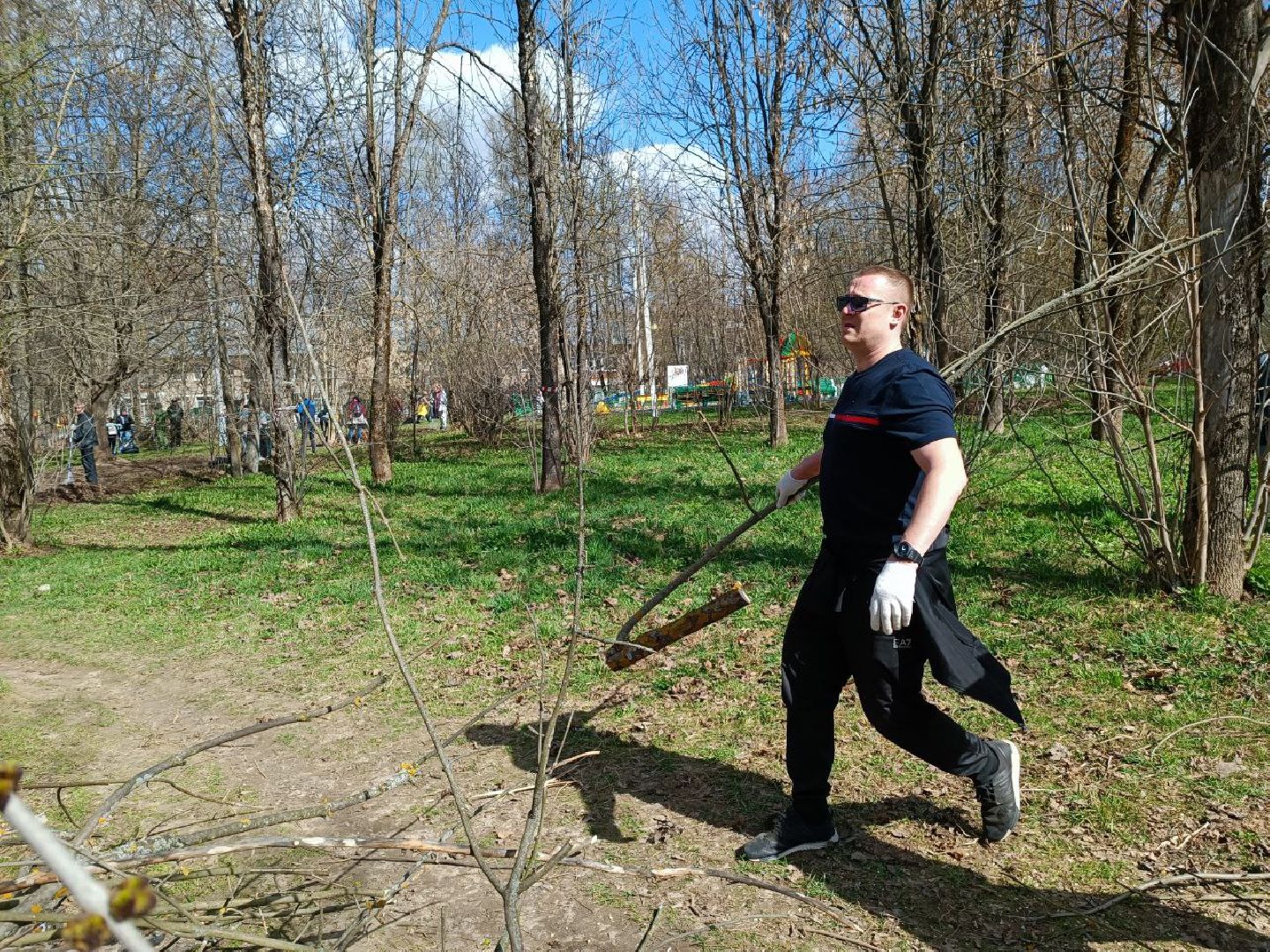 Можайск, Можайский городской округ, Подмосковье, субботник, Единая Россия, партия, жители, уборка территории