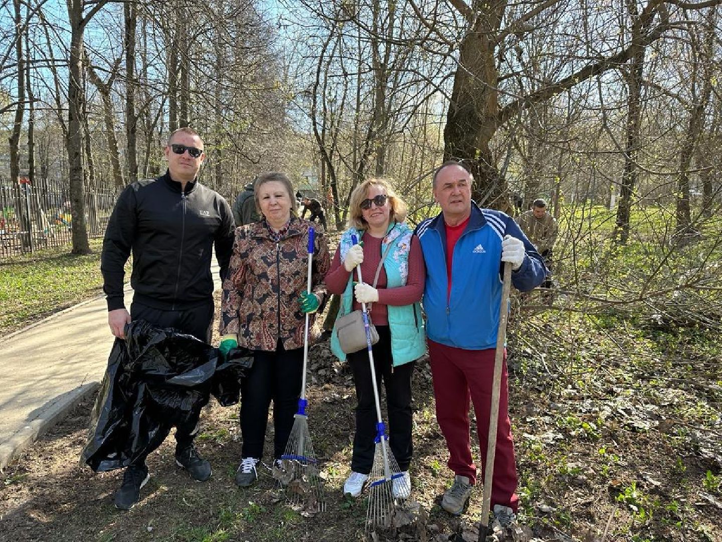 Можайск, Можайский городской округ, Подмосковье, субботник, Единая Россия, партия, жители, уборка территории