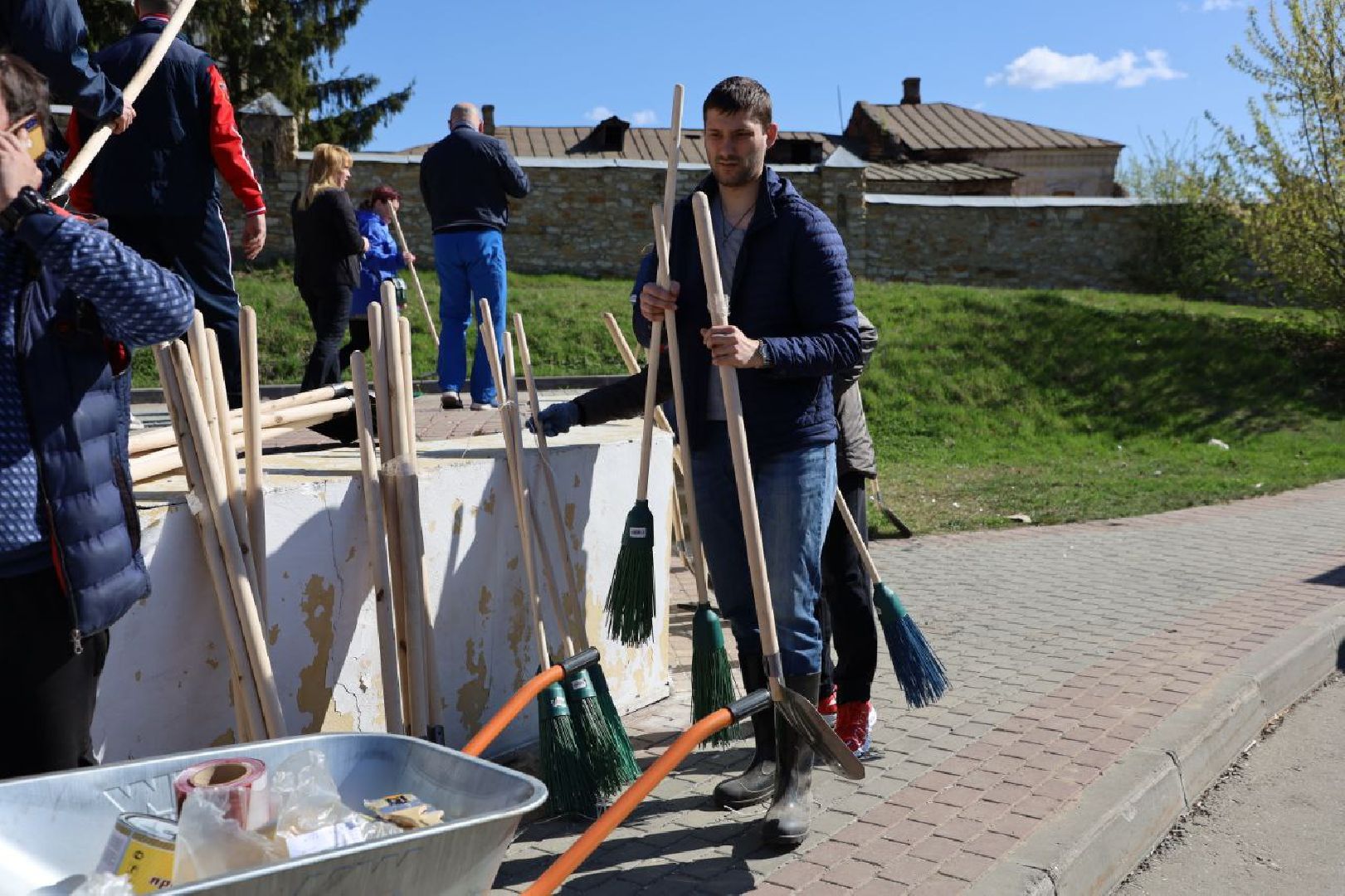 серпухов, субботник, соборная гора, благоустройство, доброе дело, глава серпухова,