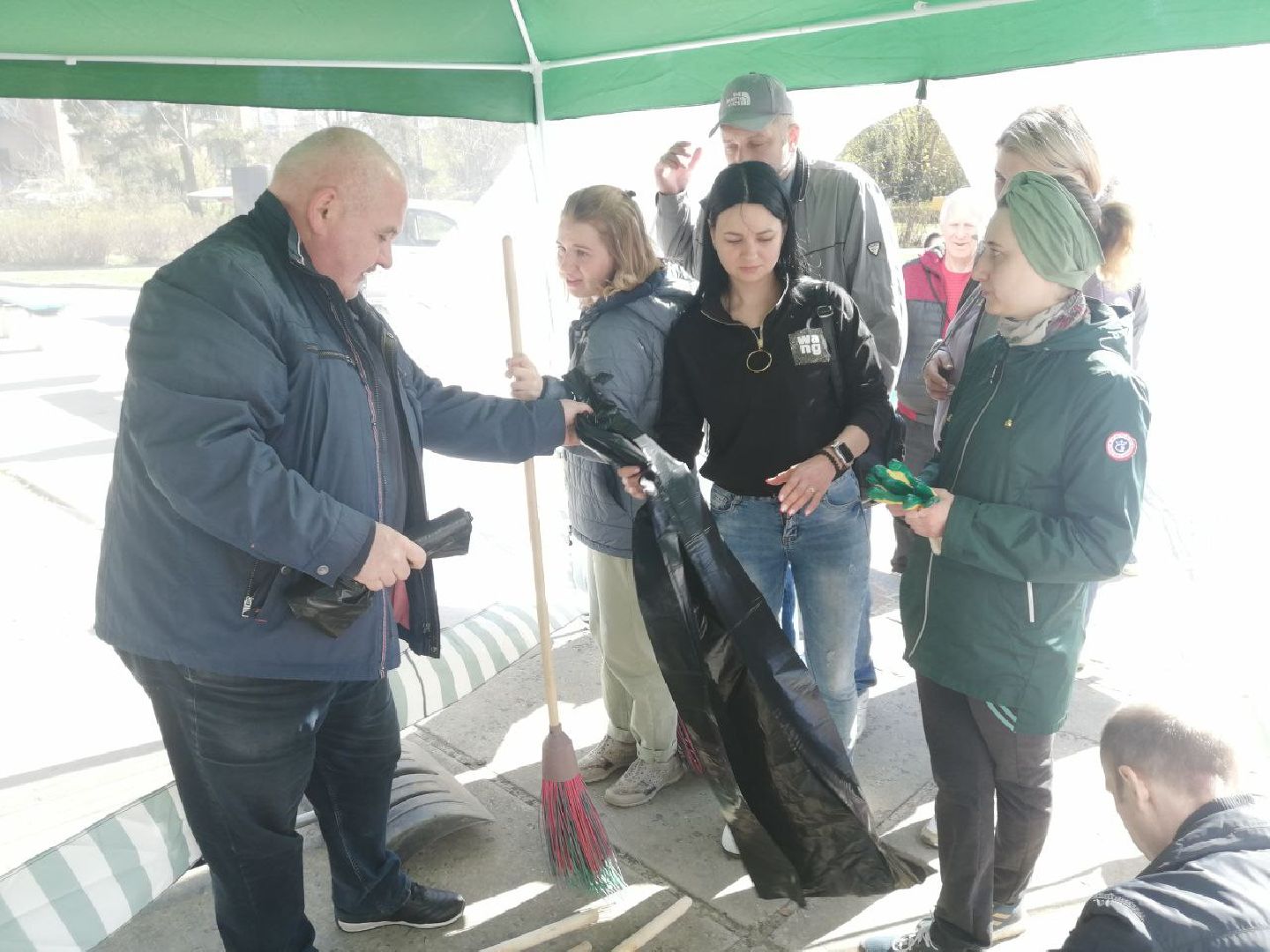 субботник, общеобластной субботник, Протвино, инвентарь, порядок