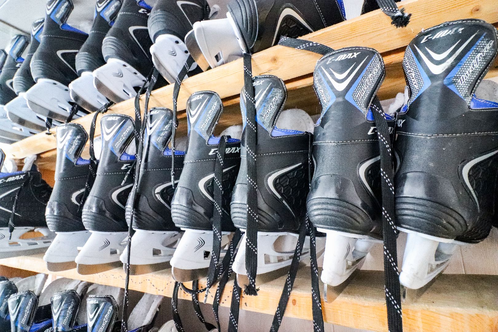 Клин, общество, каток в парке, зима в подмосковье, благоустройство, вертикалки,