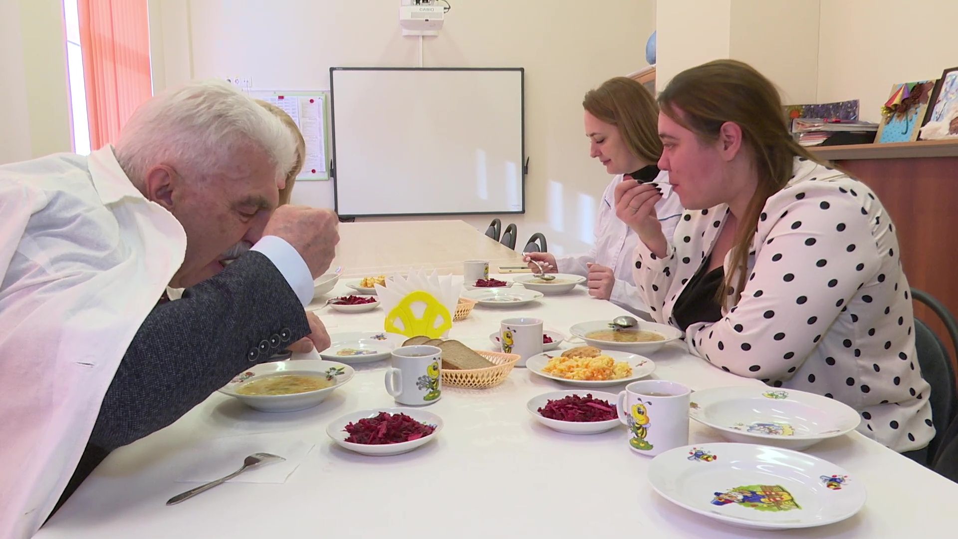 реутов, вертикалки, еда в саду, проверка питания, детский сад, дети,