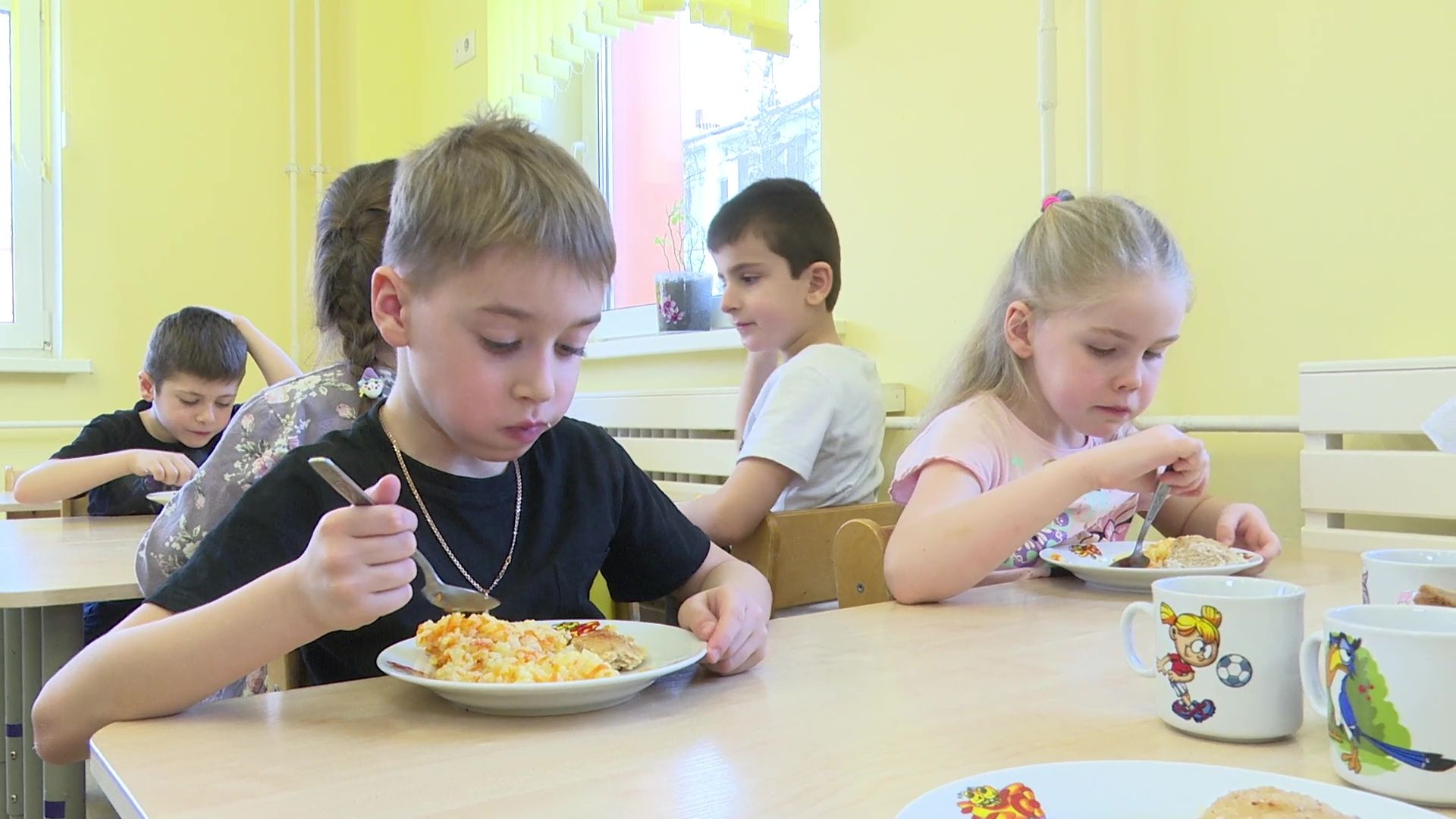 реутов, вертикалки, еда в саду, проверка питания, детский сад, дети,