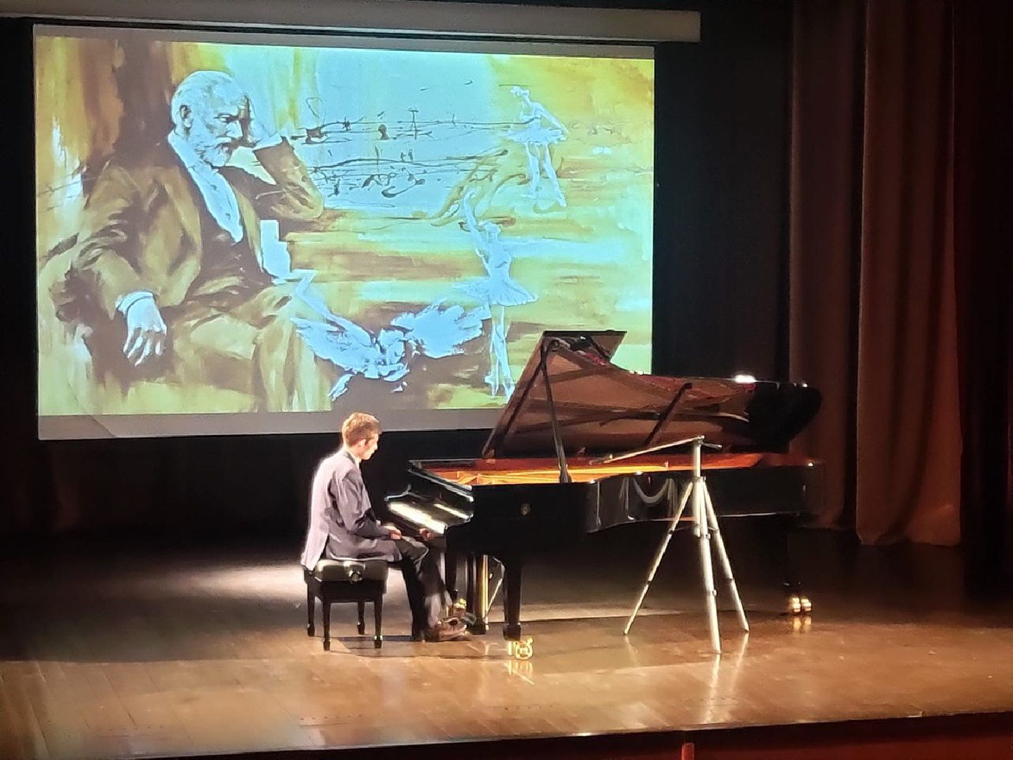 вертикалки, пианист, композитор, стипендиягубернатора, маэстро, эдуарддьяченко, музыкальнаяшкола, хороваяшкола,