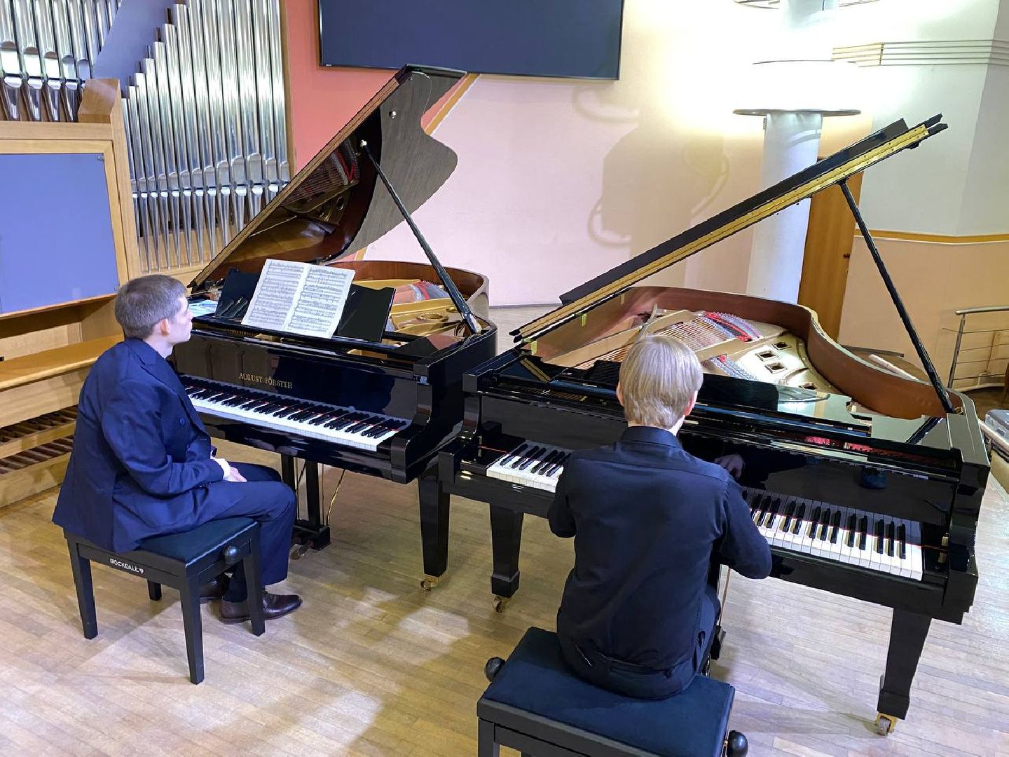 вертикалки, пианист, композитор, стипендиягубернатора, маэстро, эдуарддьяченко, музыкальнаяшкола, хороваяшкола,