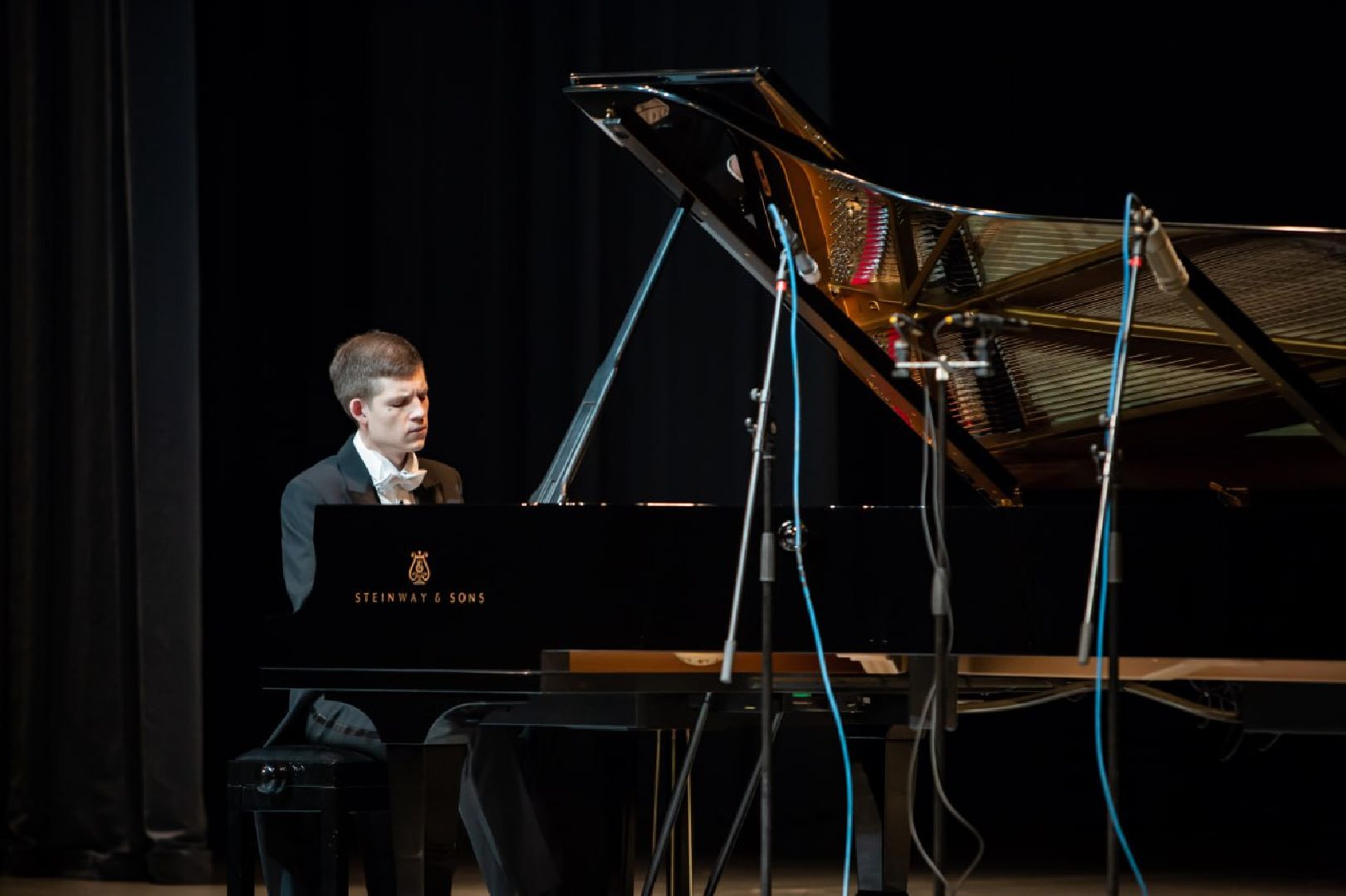 вертикалки, пианист, композитор, стипендиягубернатора, маэстро, эдуарддьяченко, музыкальнаяшкола, хороваяшкола,