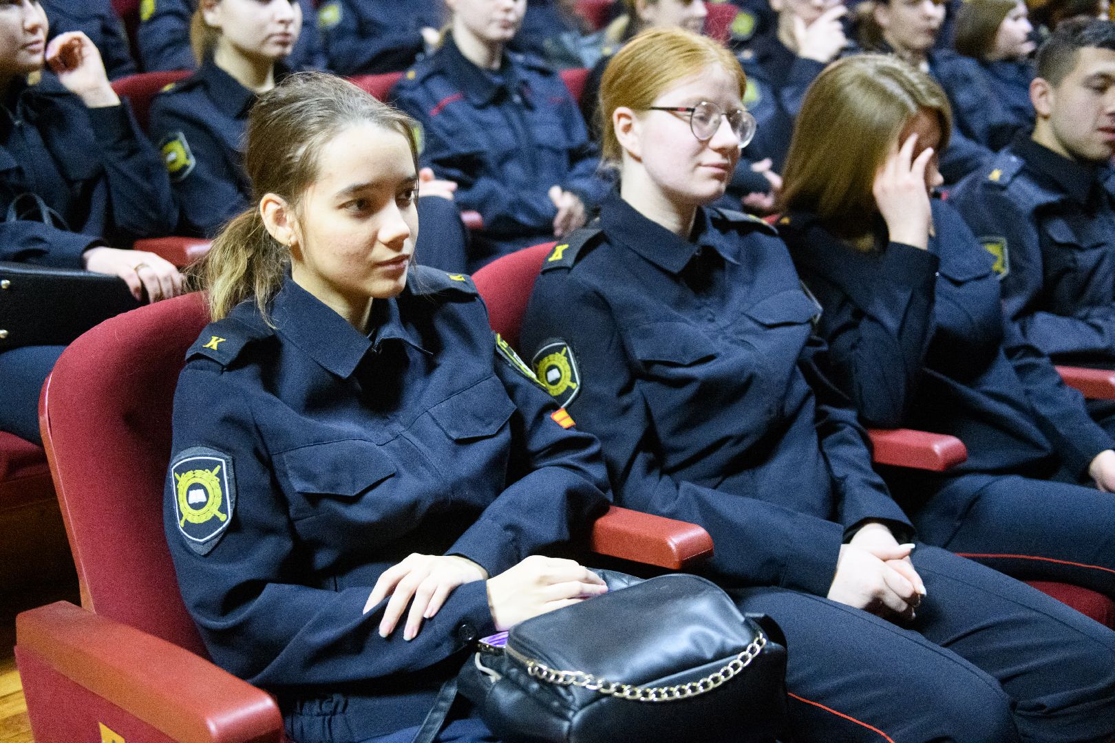 лыткарино, дк цм, дом культуры лыткарино, кинопоказ дк цм, креативное бюро регион, неженское дело, Исрафил Сафаров, вертикалки,