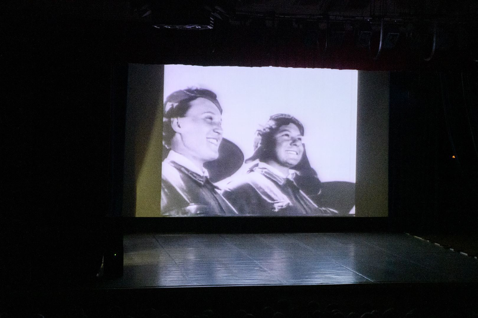 лыткарино, дк цм, дом культуры лыткарино, кинопоказ дк цм, креативное бюро регион, неженское дело, Исрафил Сафаров, вертикалки,