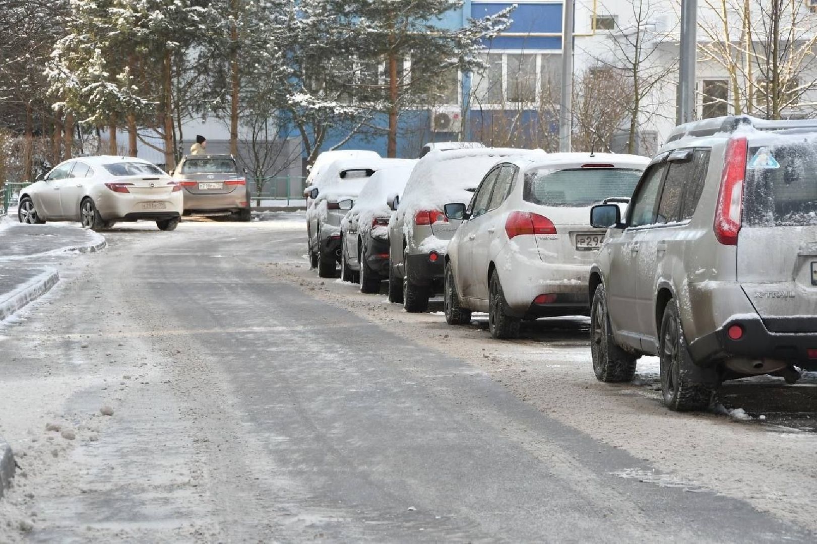 зима во Власихе, вертикалки, уборка во дворах, Власиха Заозерный, парковка Власиха,