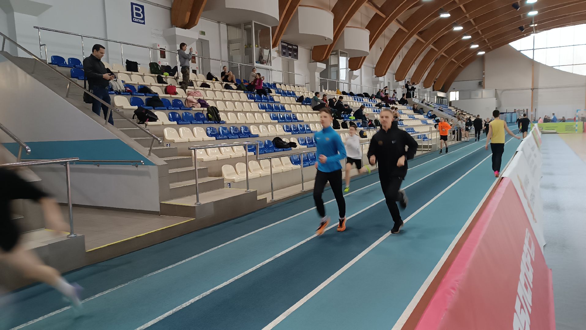 легкая атлетика, соревнование, победитель, спортсмен,