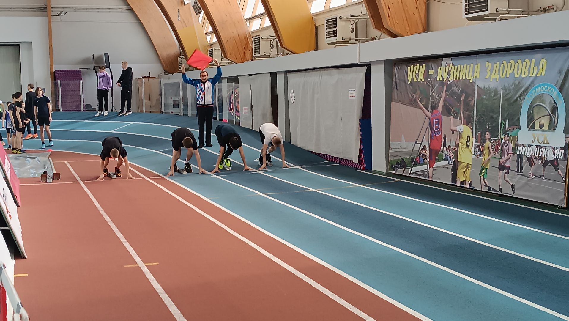 легкая атлетика, соревнование, победитель, спортсмен,