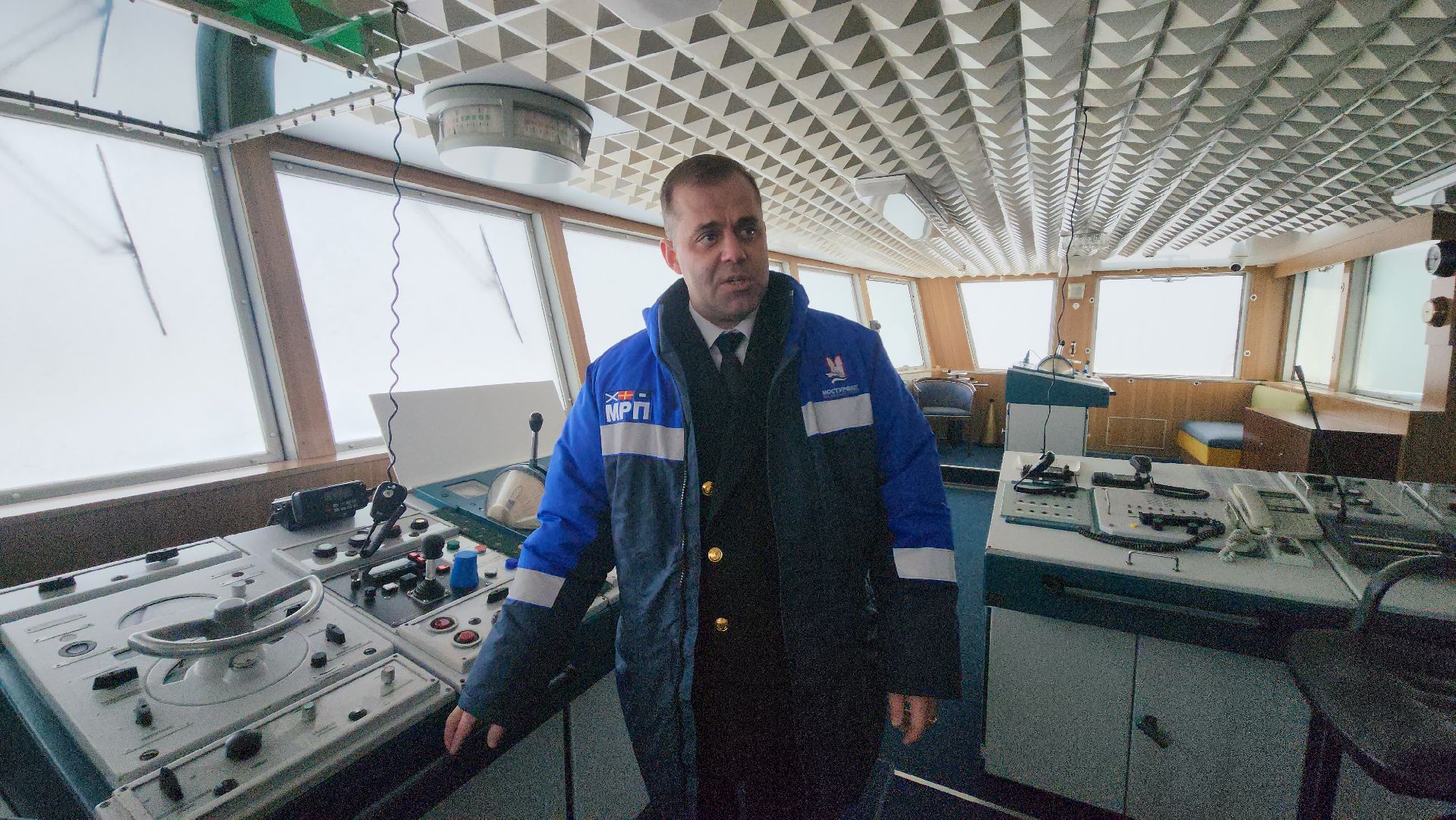 долгопрудный, Хлебниковский затон, Московский международный яхтенный порт, теплоход, капитан, якорь, навигация, вертикалки,