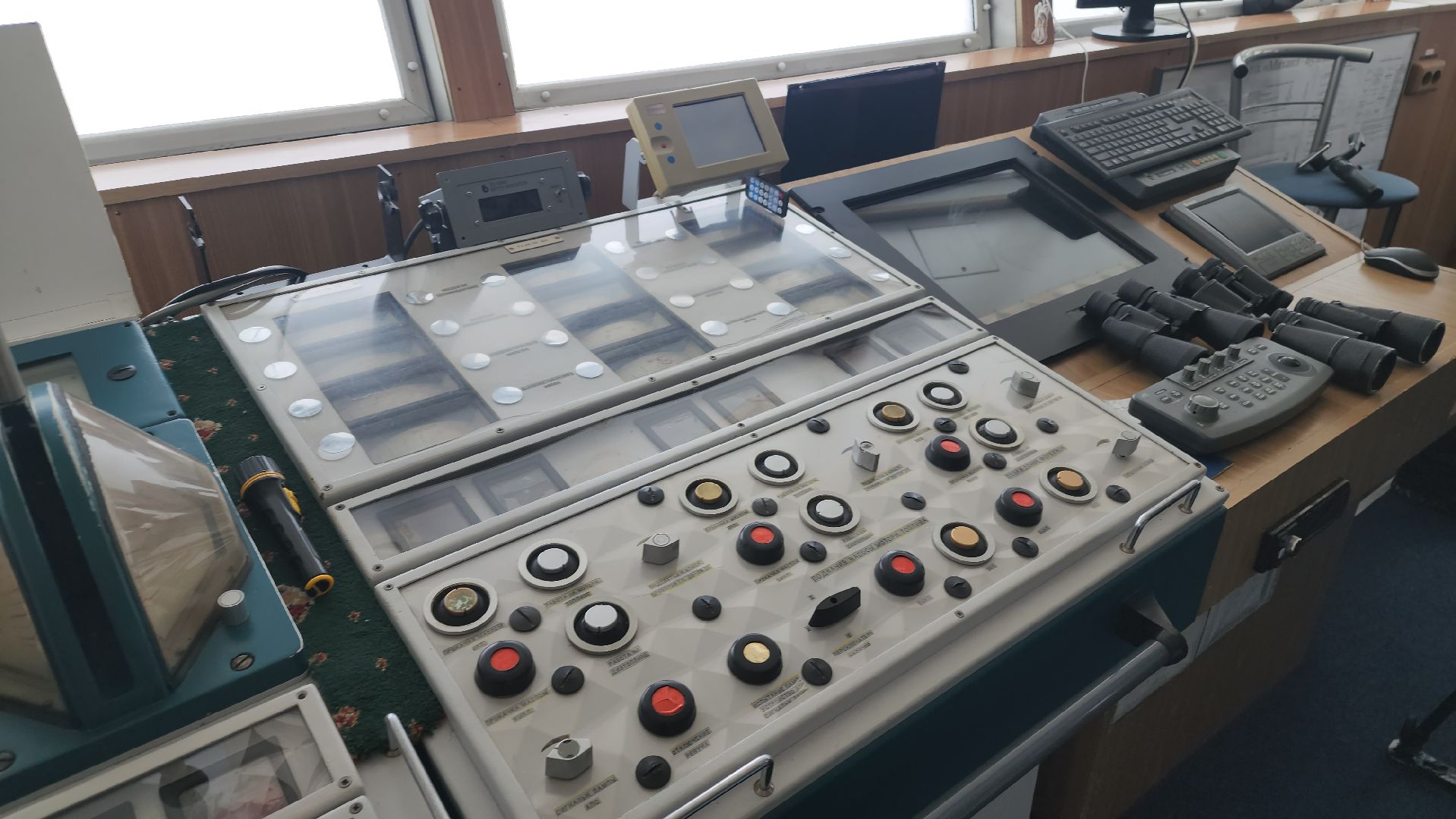 долгопрудный, Хлебниковский затон, Московский международный яхтенный порт, теплоход, капитан, якорь, навигация, вертикалки,