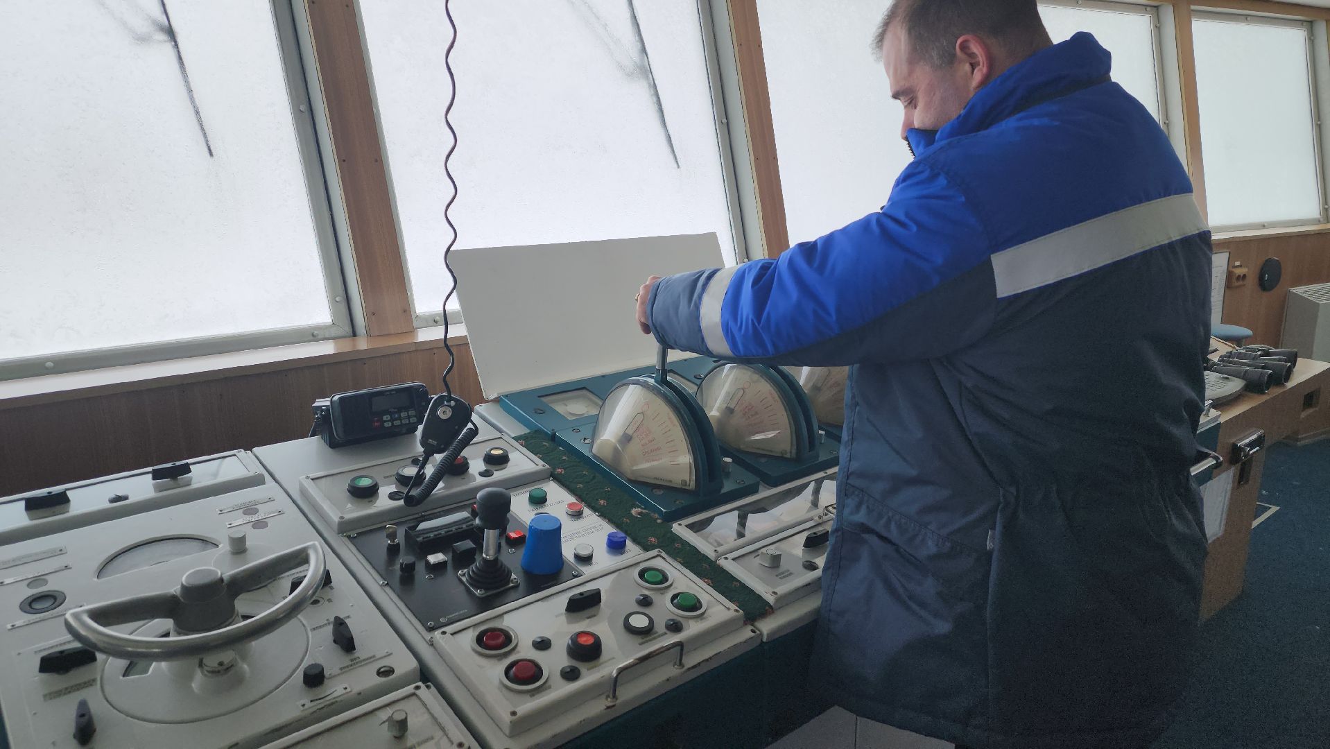 долгопрудный, Хлебниковский затон, Московский международный яхтенный порт, теплоход, капитан, якорь, навигация, вертикалки,