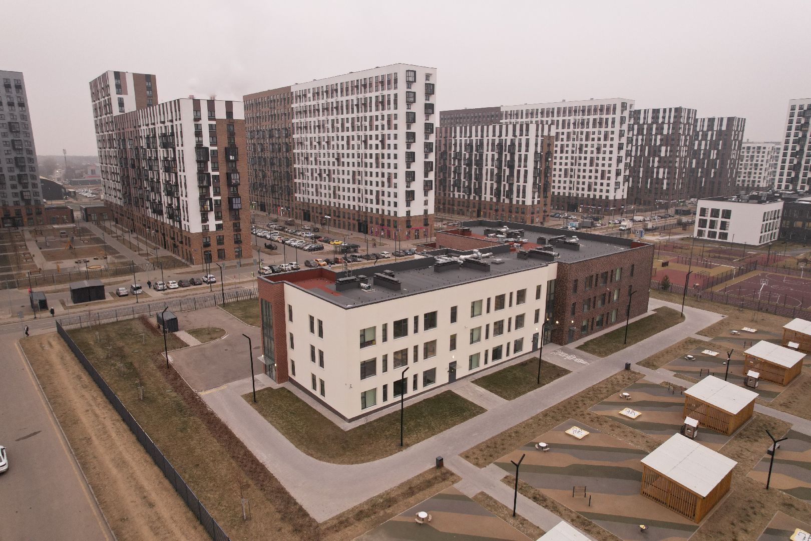 видео с коптера, жк пригород лесное, детский сад, строительство,