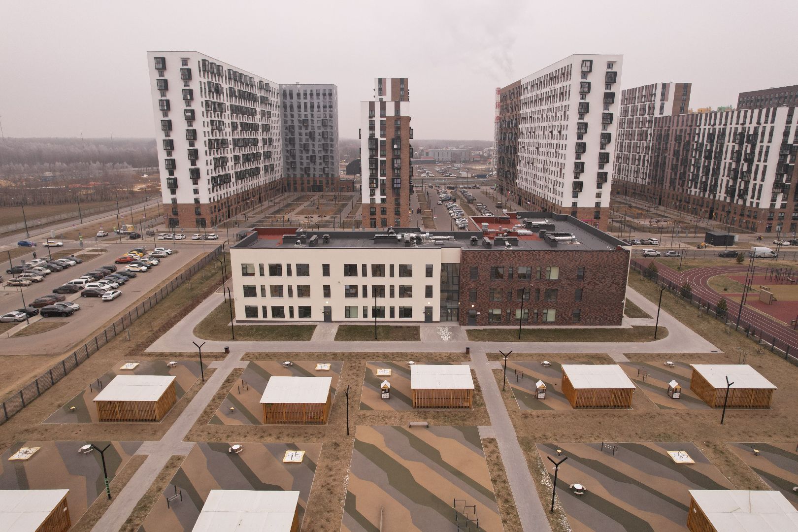 видео с коптера, жк пригород лесное, детский сад, строительство,