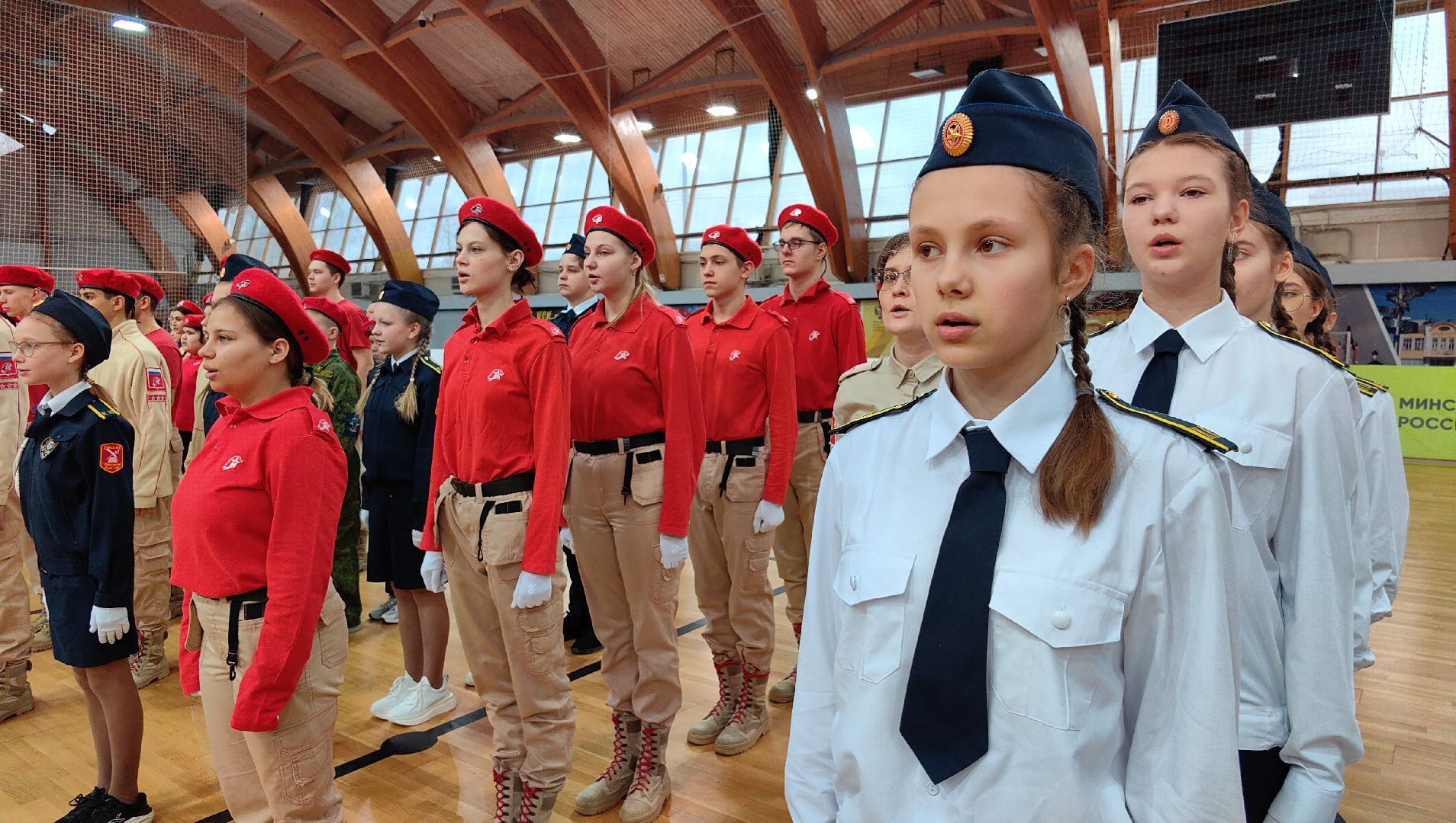 юнармия, соревнования, слет, оружие, возложение венка, Равнение на знамя, вертикалки,