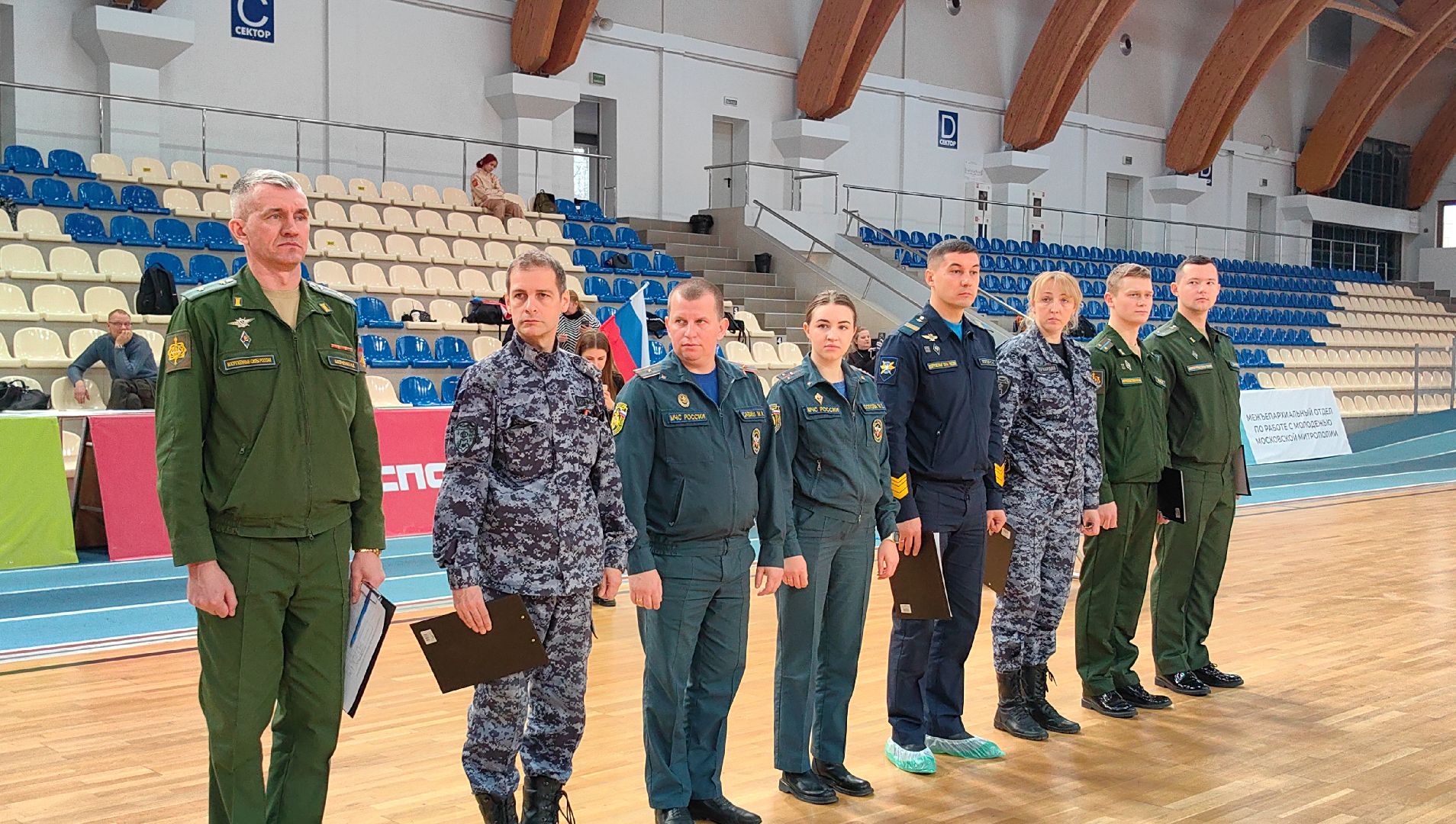 юнармия, соревнования, слет, оружие, возложение венка, Равнение на знамя, вертикалки,