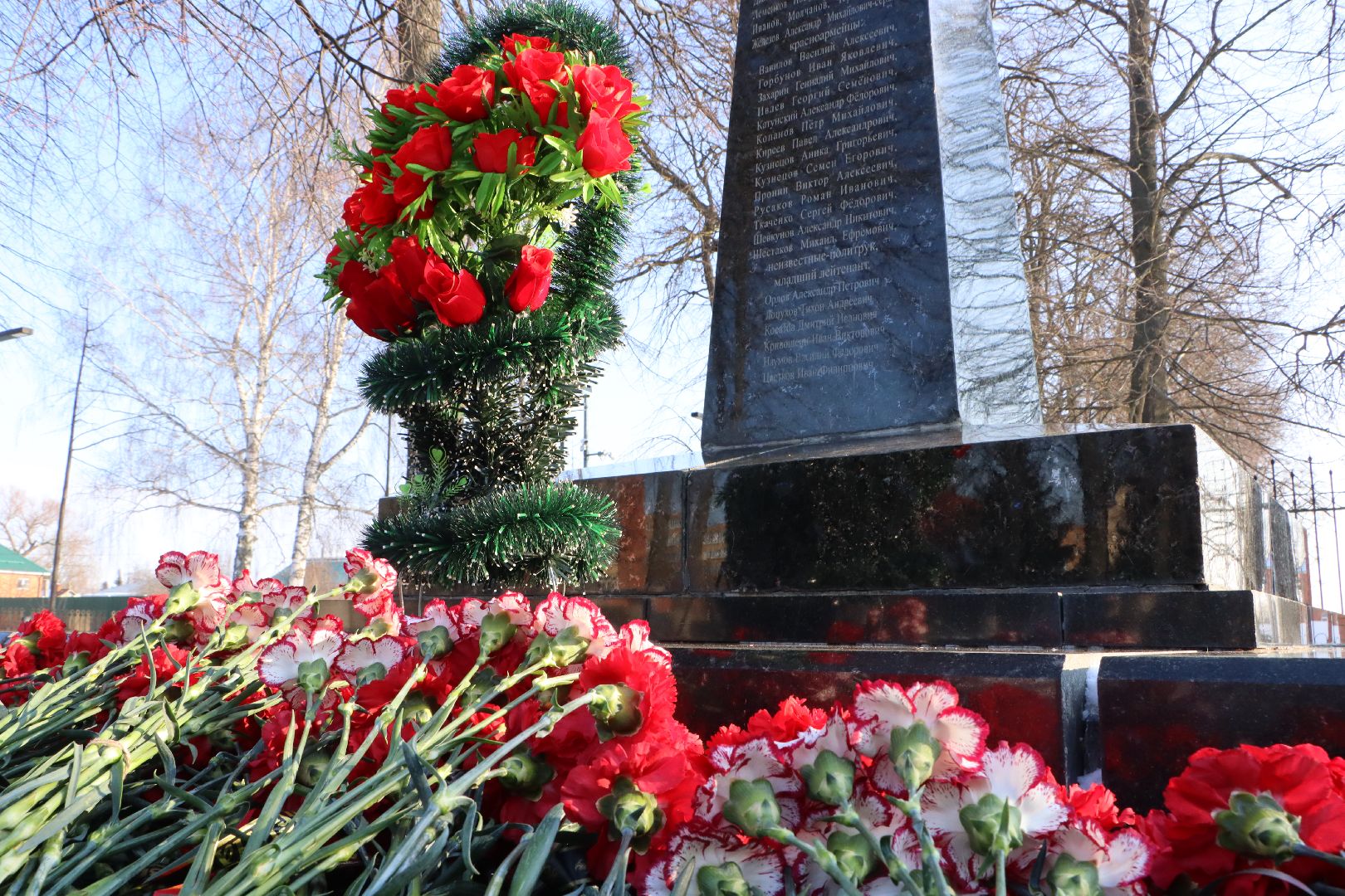 день защитника отечества, серебряные пруды, возложение, братская могила,