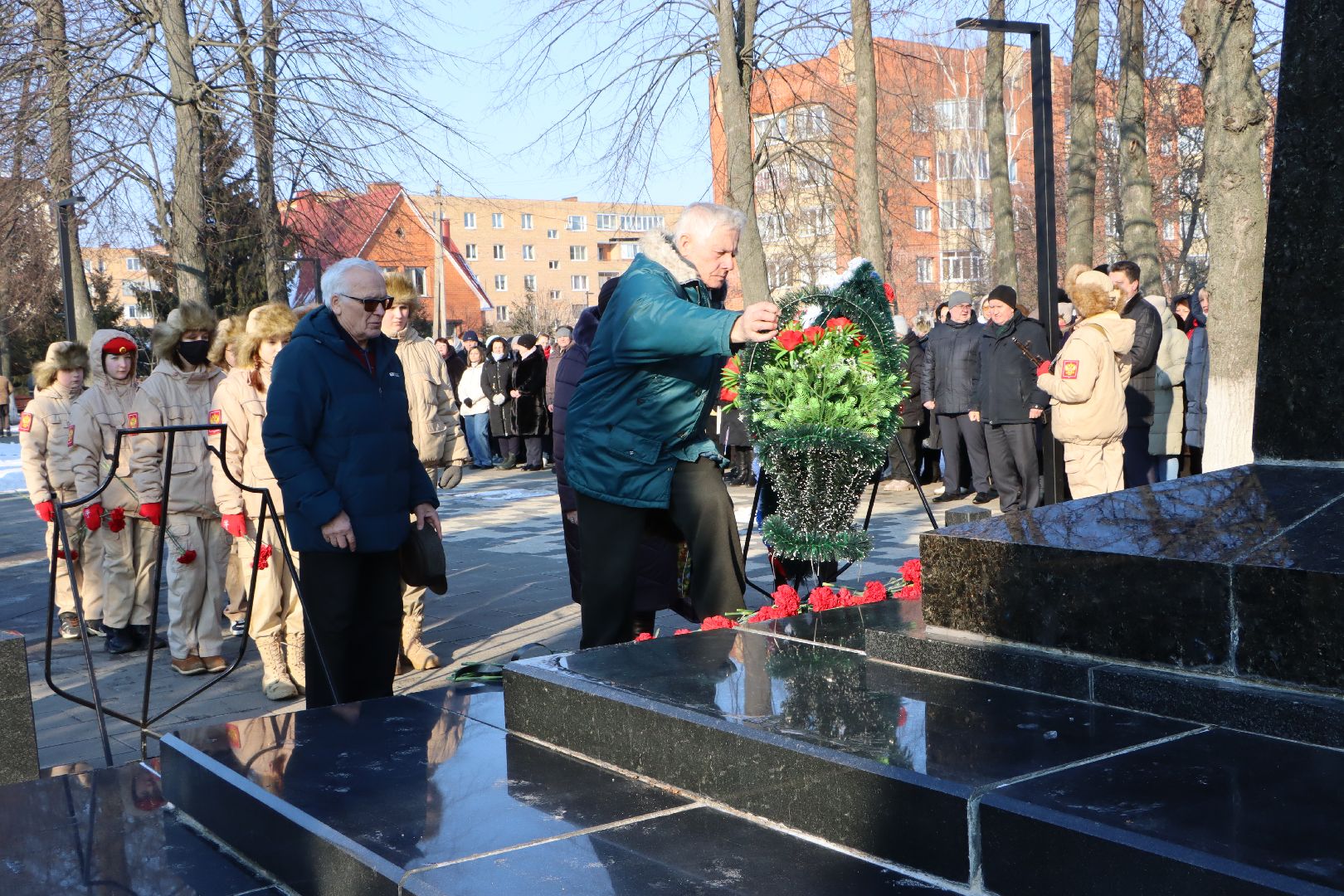 день защитника отечества, серебряные пруды, возложение, братская могила,
