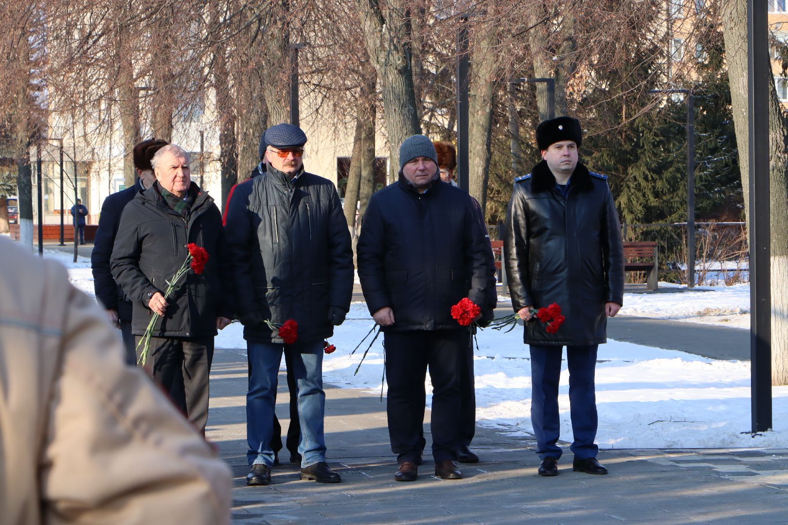 день защитника отечества, серебряные пруды, возложение, братская могила,