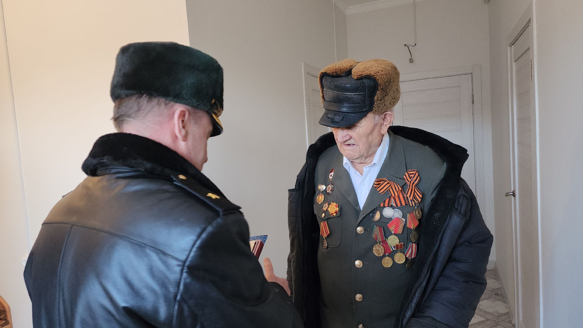 серпухов, улица школьная, ветеран вов, 23 февраля, юбилейная медаль,