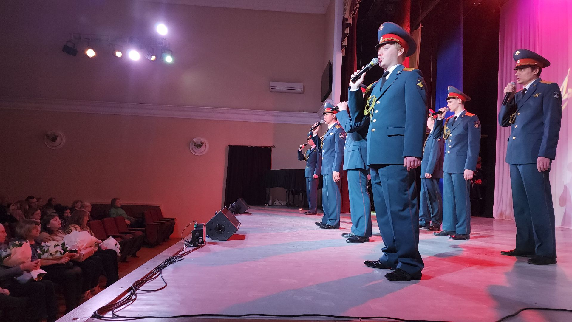 пушкино, дом культуры, день защитника отечества, концерт, участник сво,