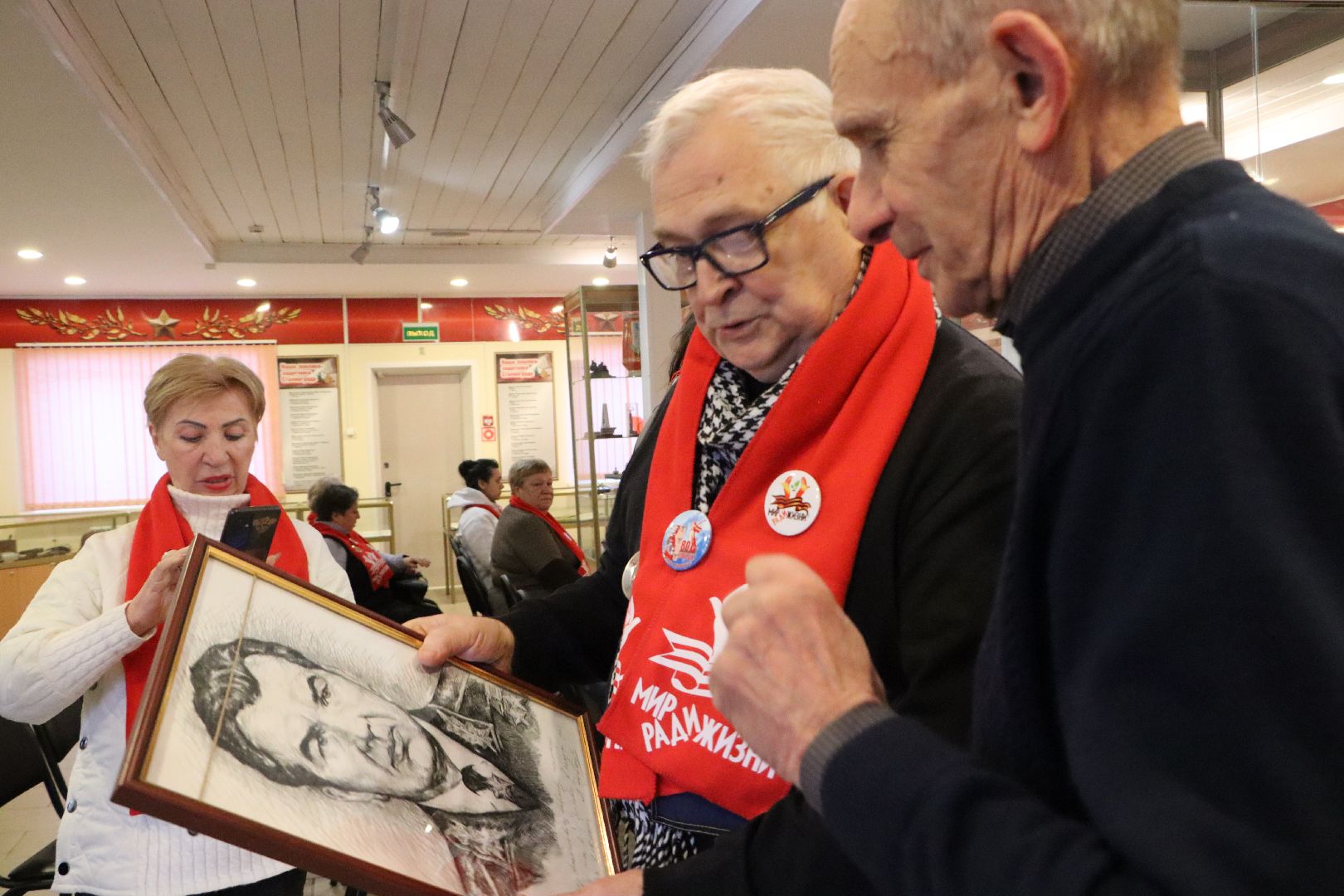 серебряные пруды, фонд мир ради жизни, маршал чуйков, дом-музей чуйкова, портрет василия ивановича чуйкова, сын чуйкова,