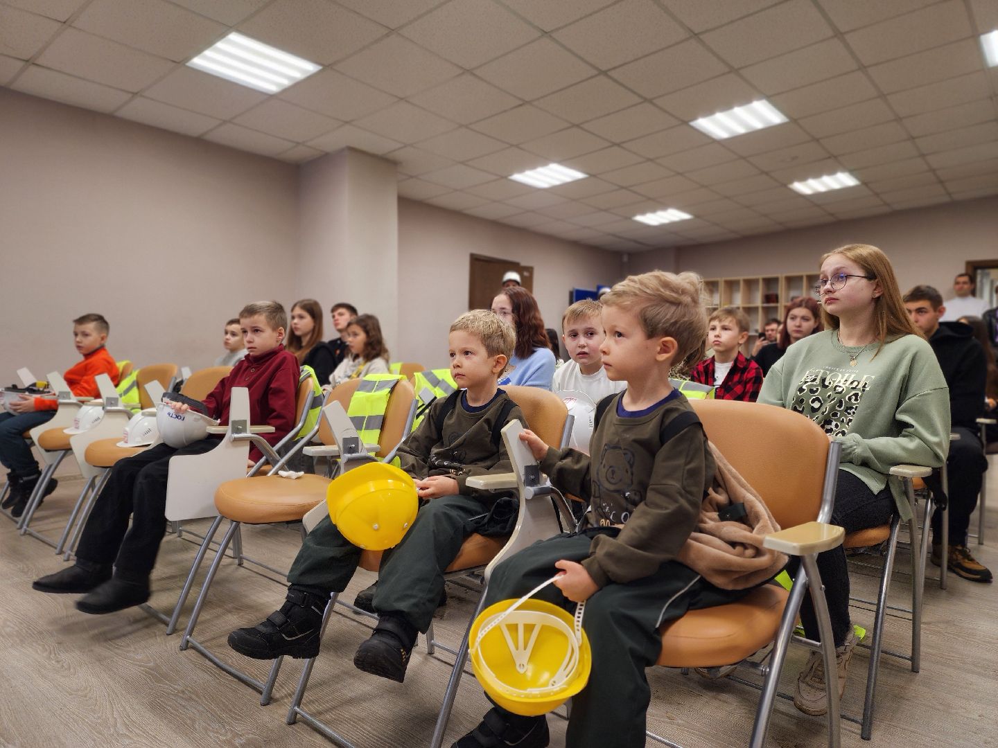 Подольск, вертикалки, Трансформеры, Завод, Дети, Экскурсия, день защитника отечества,