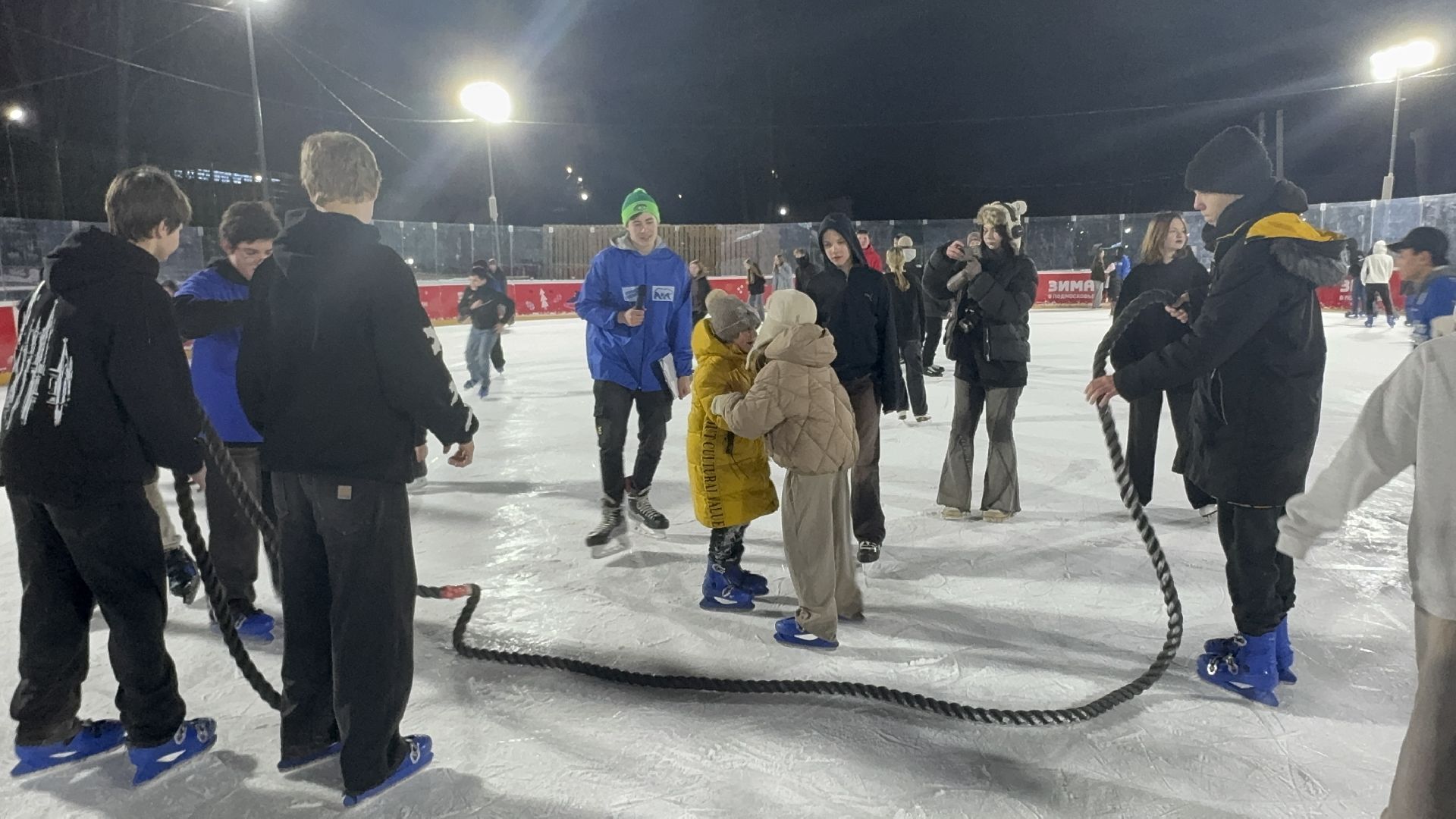 солнечногорск, дискотека на льду, вертикалки, жители, каток,