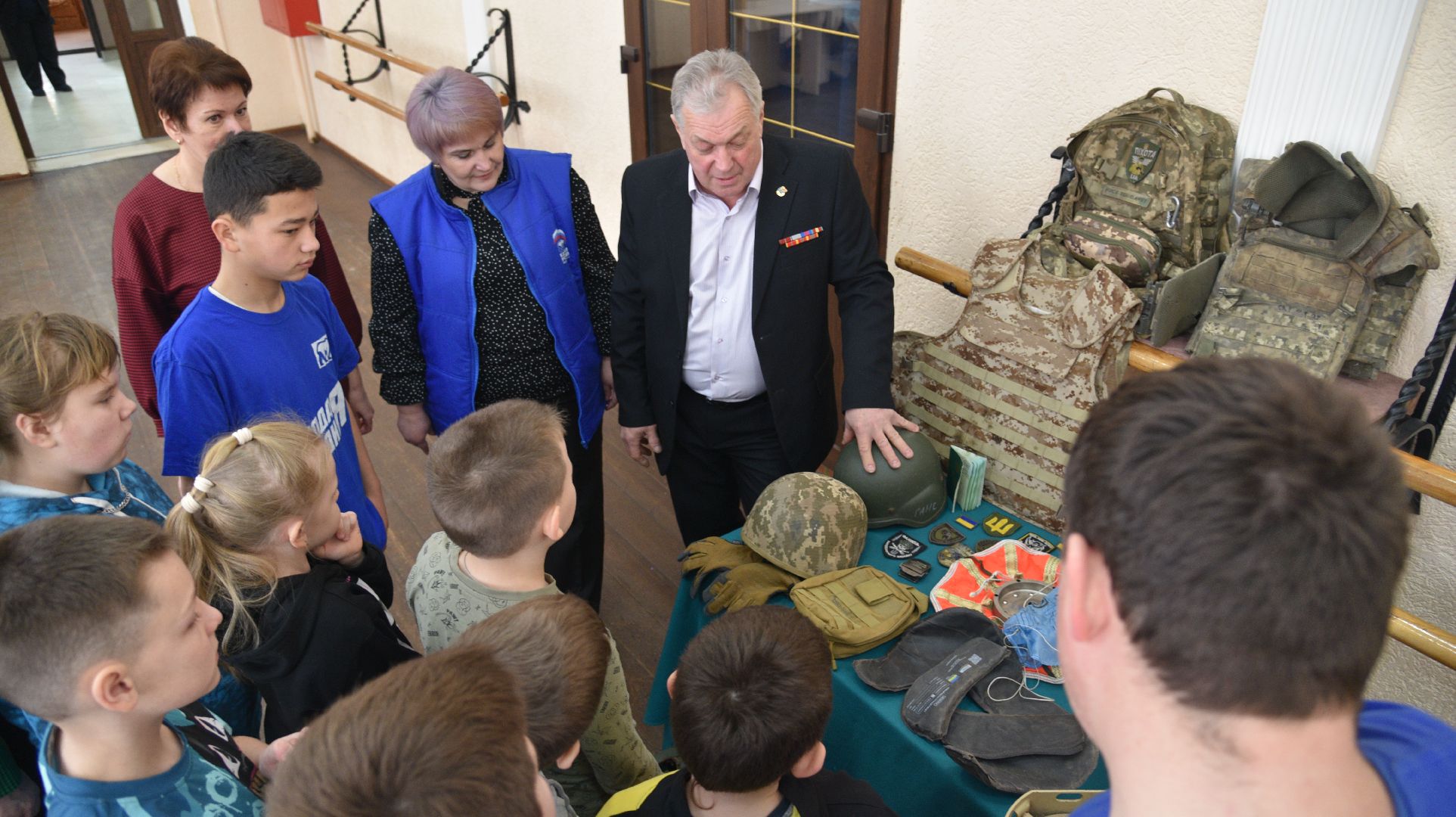 лотошино, лотошинский цдк, день защитника отечества, лотошинский музей, боевое братство, сво, спецоперация,