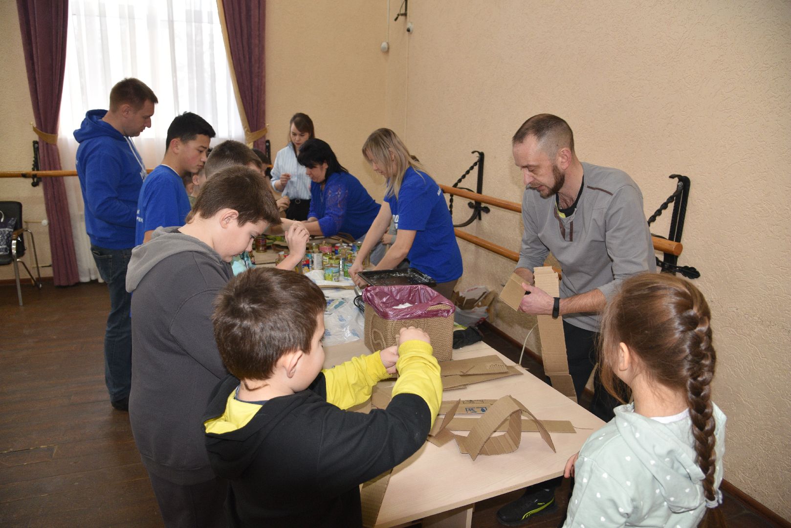 лотошино, лотошинский цдк, день защитника отечества, мастер-класс, окопные свечи,