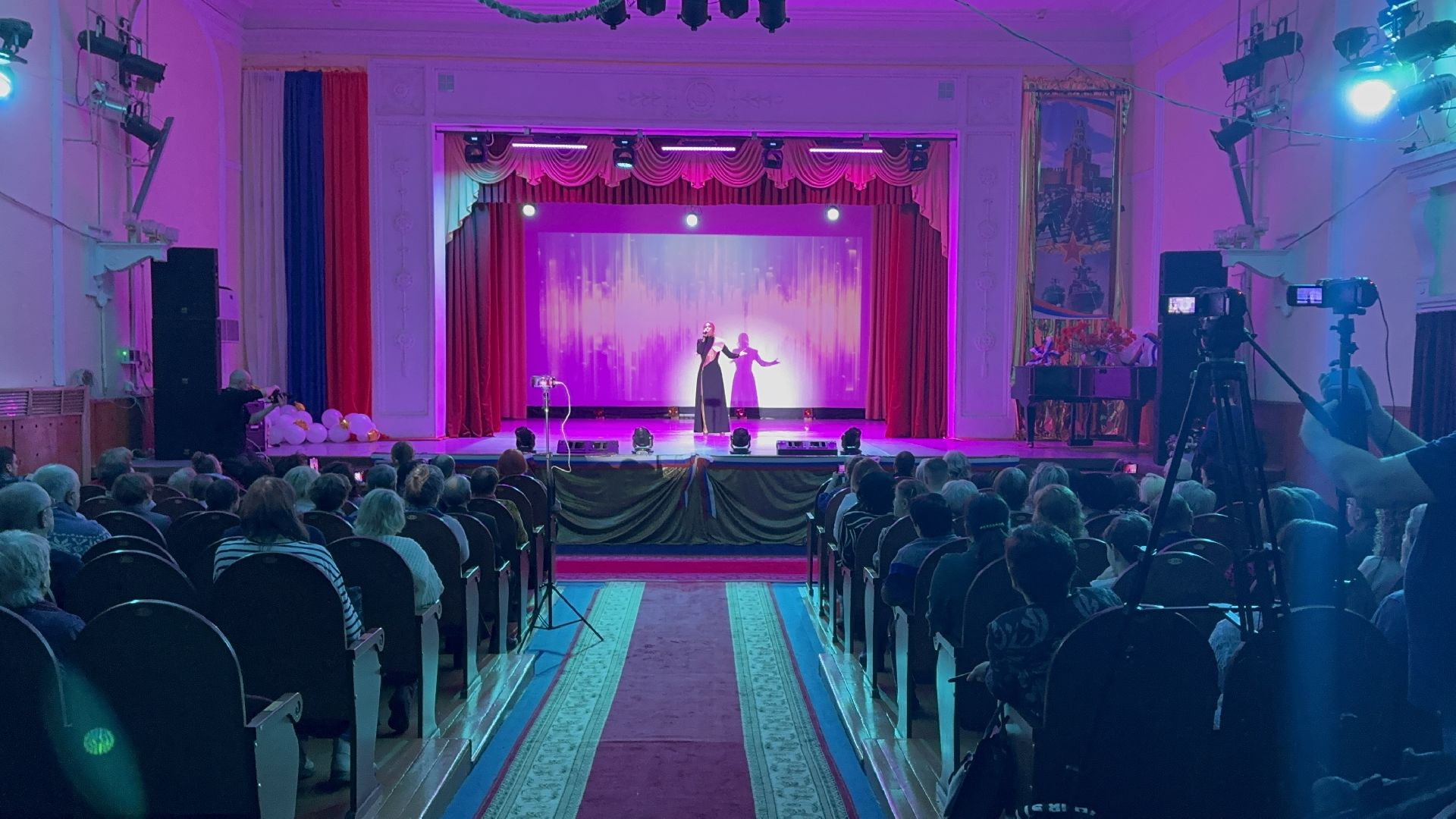 солнечногорск, сольный концерт, мария браво, зрители, день защитника отечества, вертикалки,