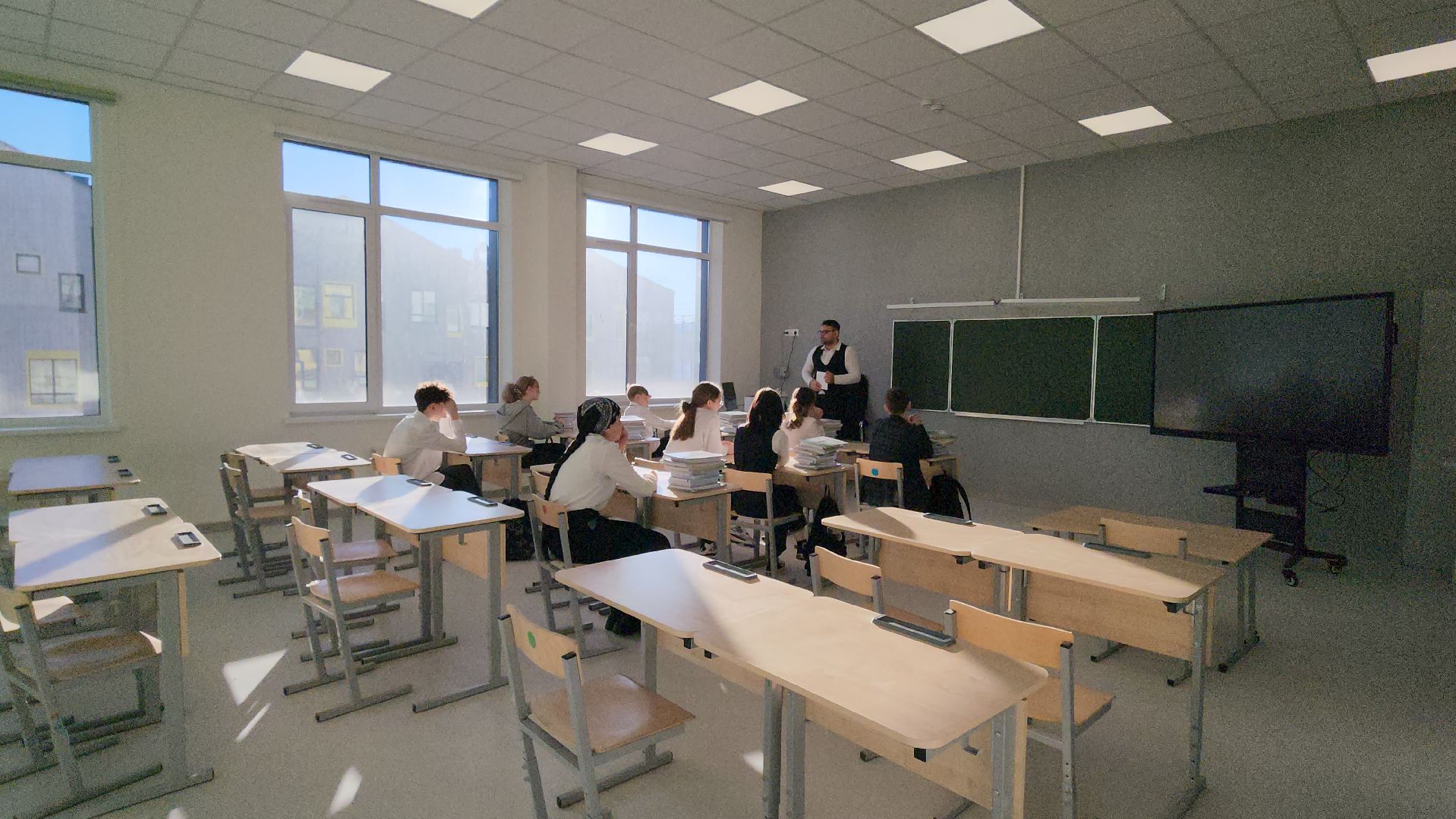 мытищи, Новый корпус школы, вертикалки,