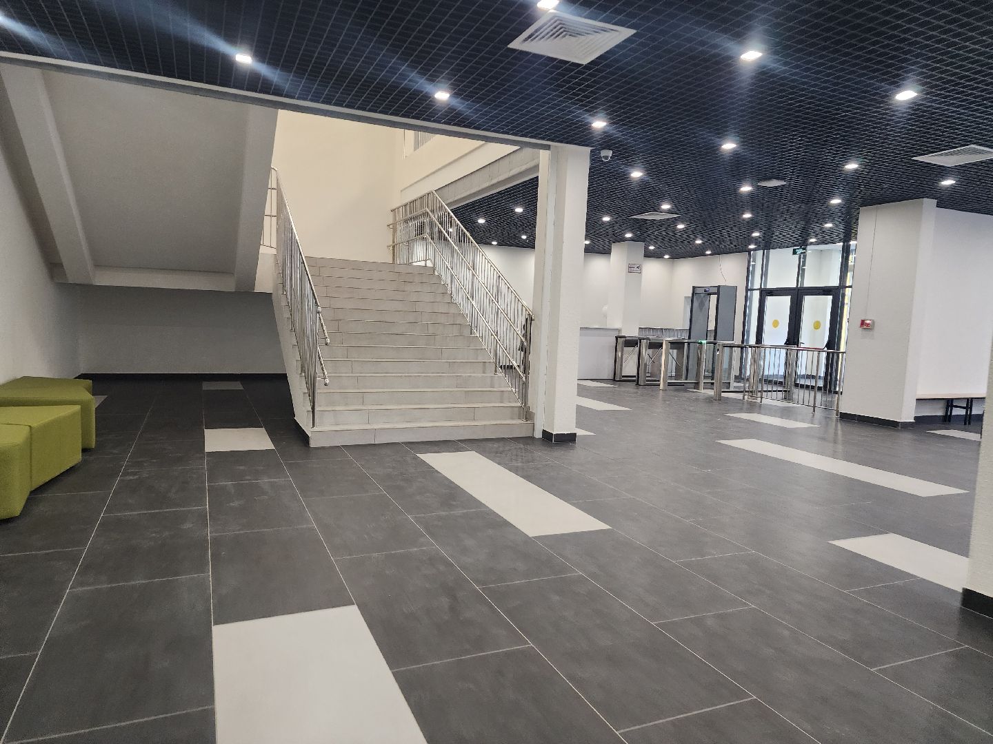 мытищи, Новый корпус школы, вертикалки,