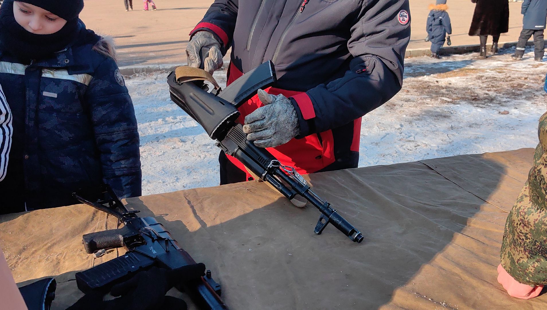 автомат калашникова, сборка-разборка, пистолет Макарова, мастер-класс, вертикалки,