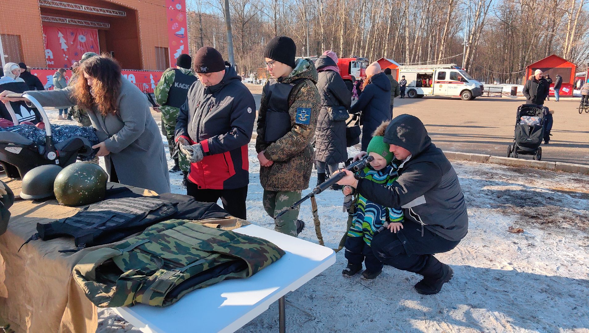 автомат калашникова, сборка-разборка, пистолет Макарова, мастер-класс, вертикалки,