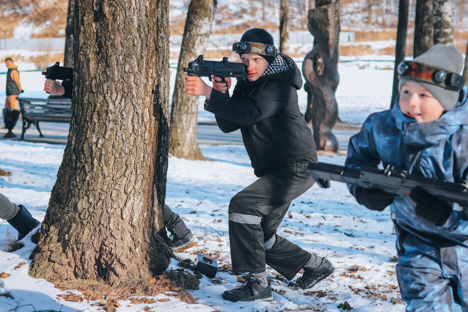 Клин, дети, день защитника отечества, лазертаг, игры в парке, вертикалки,