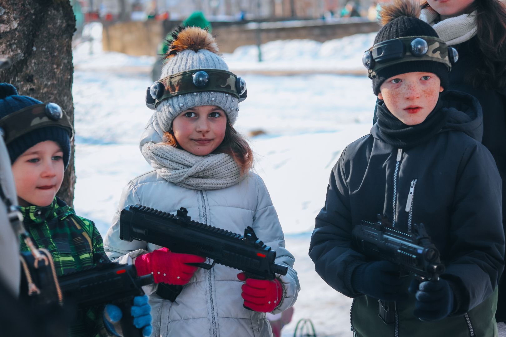 Клин, дети, день защитника отечества, лазертаг, игры в парке, вертикалки,