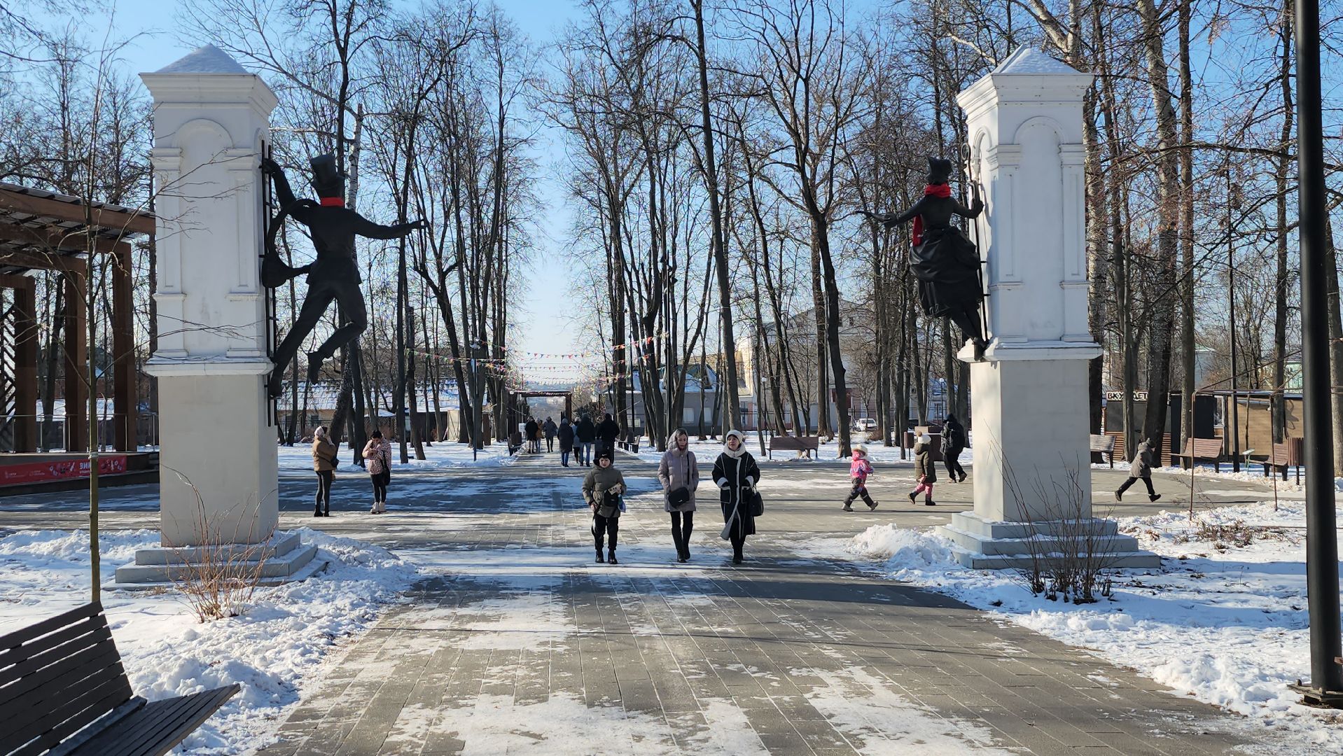 серпухов, парк имени олега степанова, аттракцион детский паровоз, зима в подмосковье, парки серпухова, вертикалки,