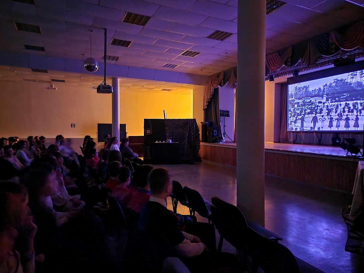 серебряные пруды, школа чуйкова, культура, дети, патриотизм, великая отечественная война, спектакль,