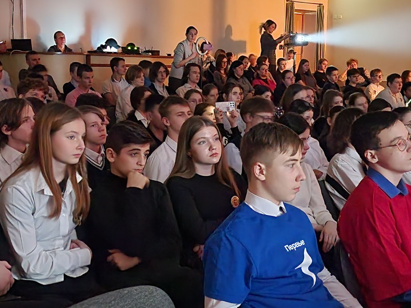 серебряные пруды, школа чуйкова, культура, дети, патриотизм, великая отечественная война, спектакль,