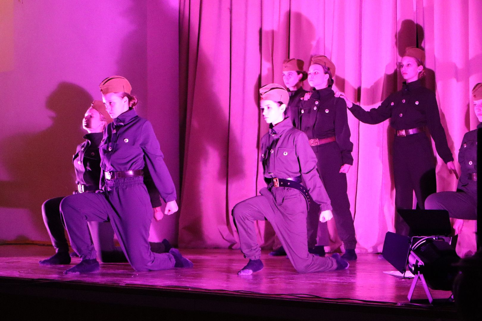 серебряные пруды, школа чуйкова, культура, дети, патриотизм, великая отечественная война, спектакль,