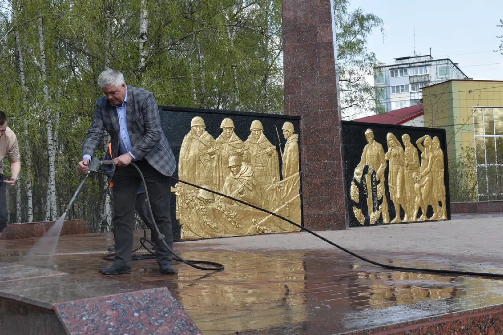 Балашиха, Подмосковье, памятники, субботники, депутаты, Московская областная дума, Тарас Ефимов