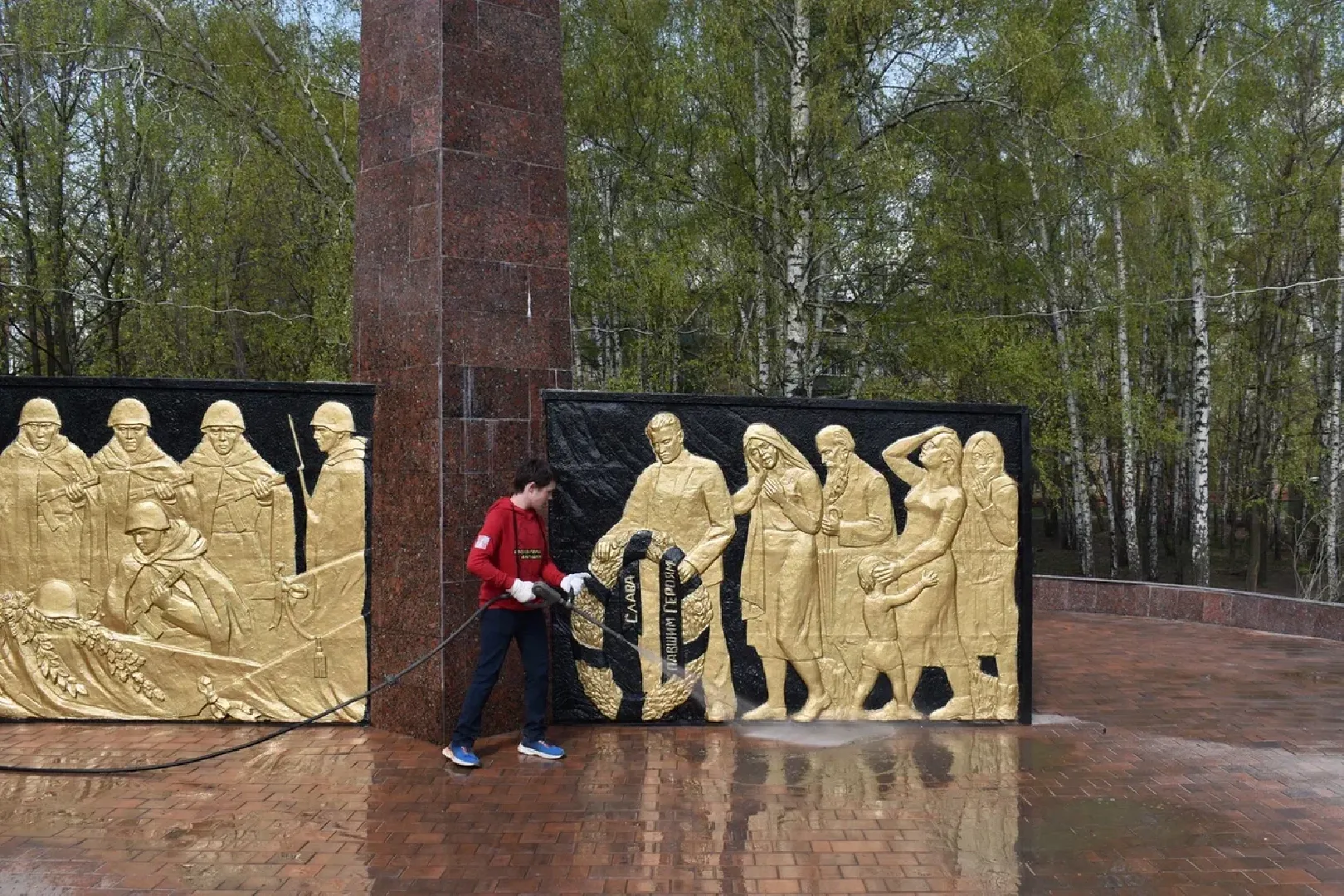 Балашиха, Подмосковье, памятники, субботники, депутаты, Московская областная дума, Тарас Ефимов