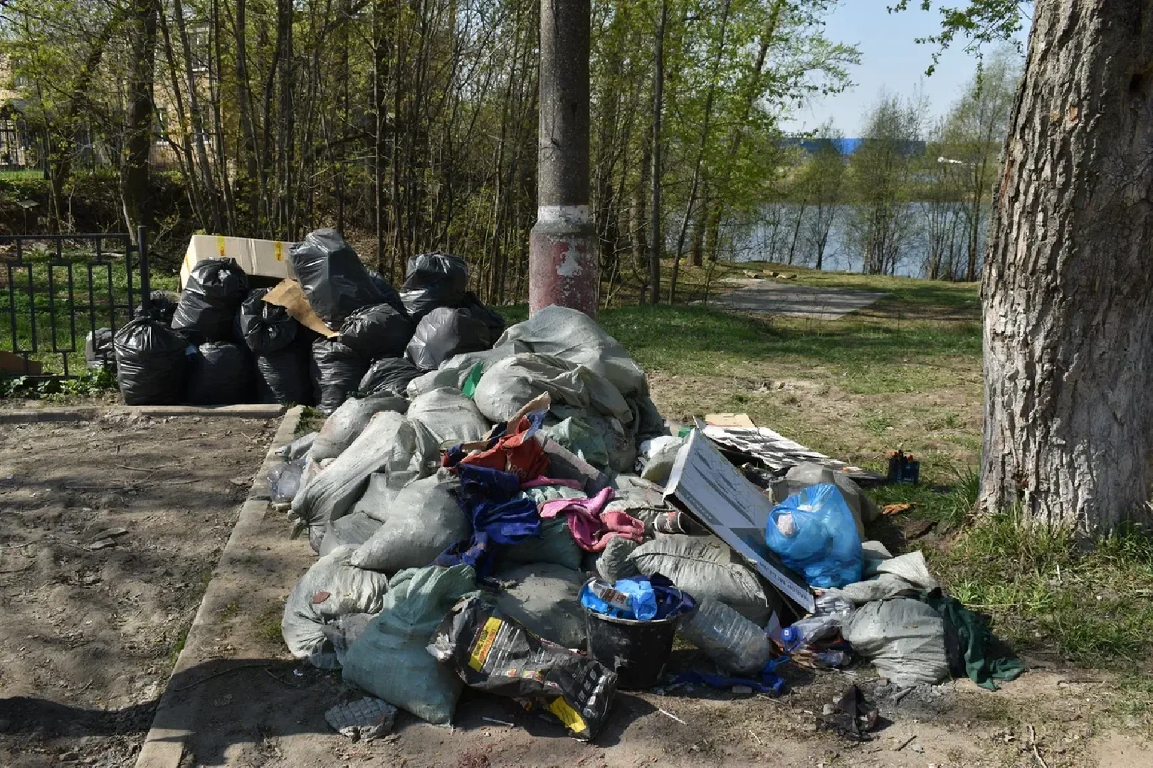 Балашиха, Подмосковье, памятники, субботники, депутаты, Московская областная дума, Тарас Ефимов