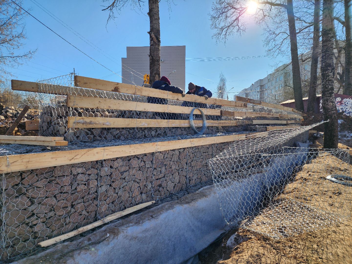 Чехов, улица Береговая, набережная реки Теребенка, благоустройство, обновление, реконструкция, подпорные стенки, габионы, укрепление откосов и склонов, госпрограмма московской области, формирование комфортной городской среды, нацпроект жилье и городская среда, вертикалки,